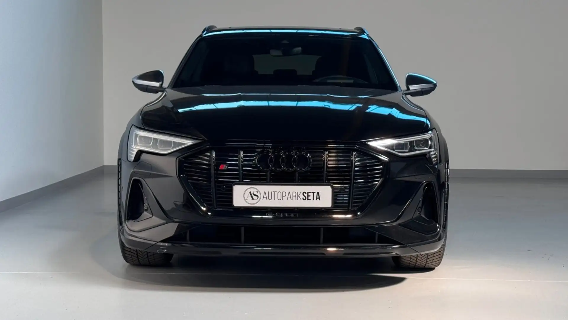 Audi e-tron E-tron Sportb. S-Line Q 370kw  AIR*AHK*PANO*HUD Schwarz - 2