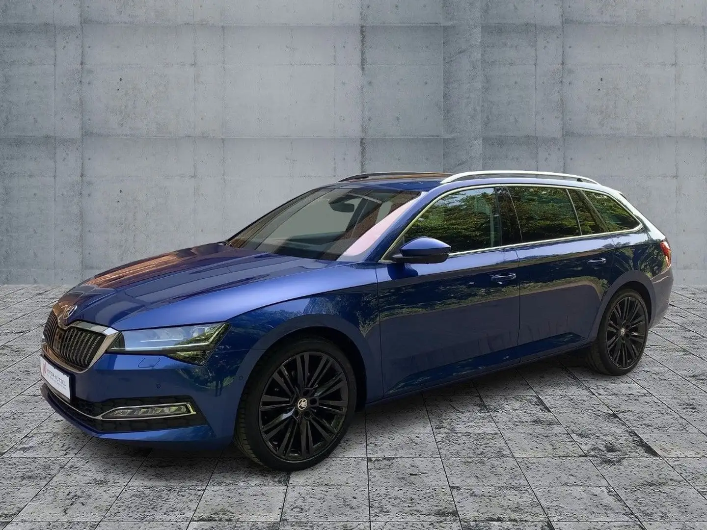 Skoda Superb Combi 2.0 TDI 4x4 DSG LED+AHK+STDHZG+PANO Blau - 2