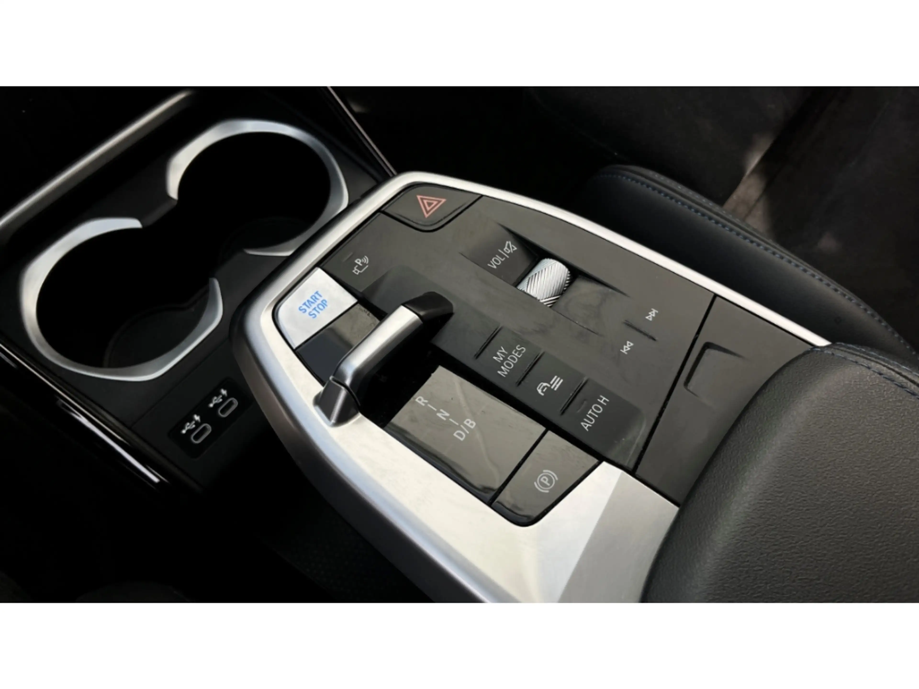 BMW iX1 xDrive 30A Sportpaket AD AHK-el. klappb. AHK-klapp — photo 10