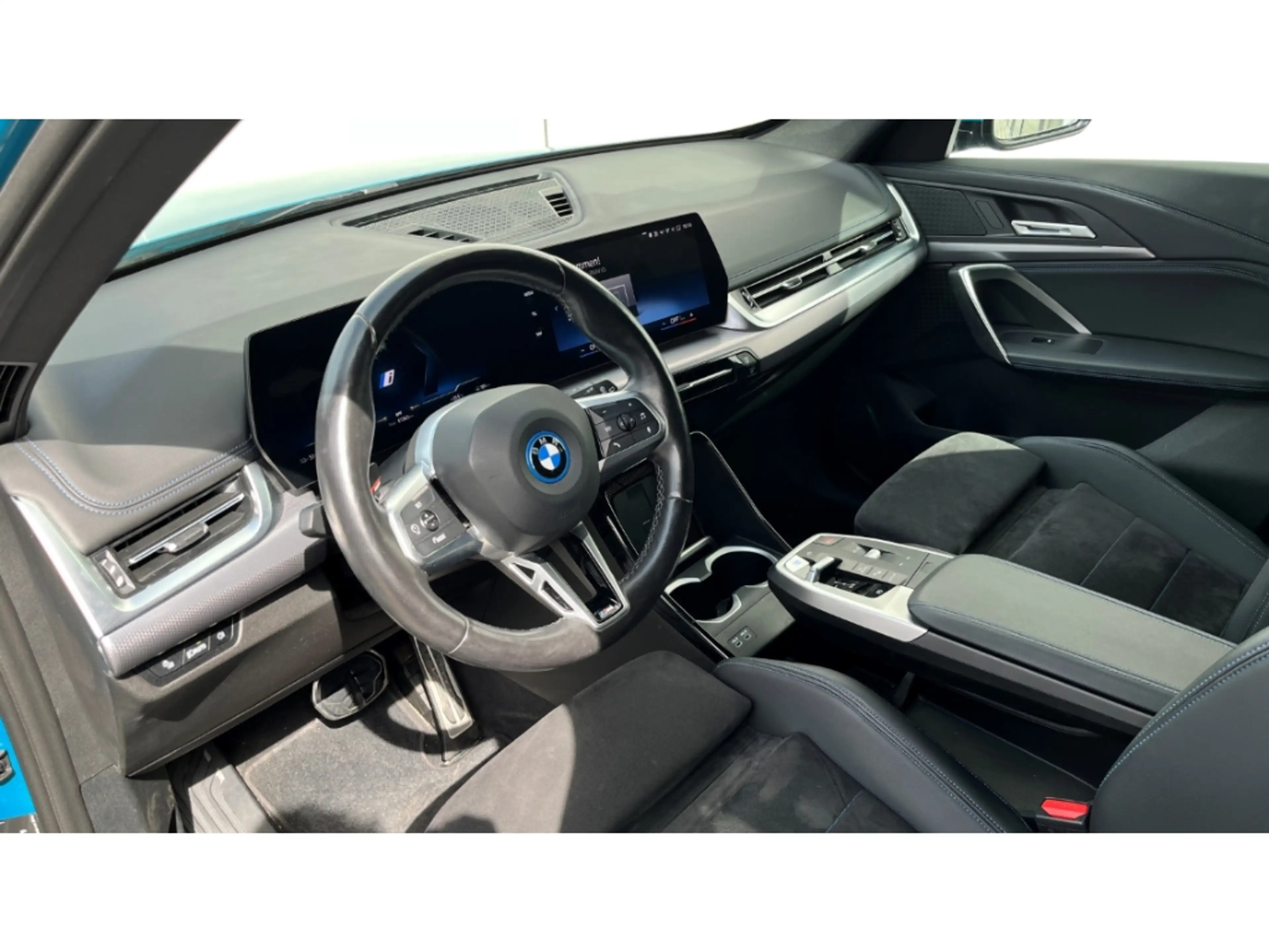 BMW iX1 xDrive 30A Sportpaket AD AHK-el. klappb. AHK-klapp — photo 7