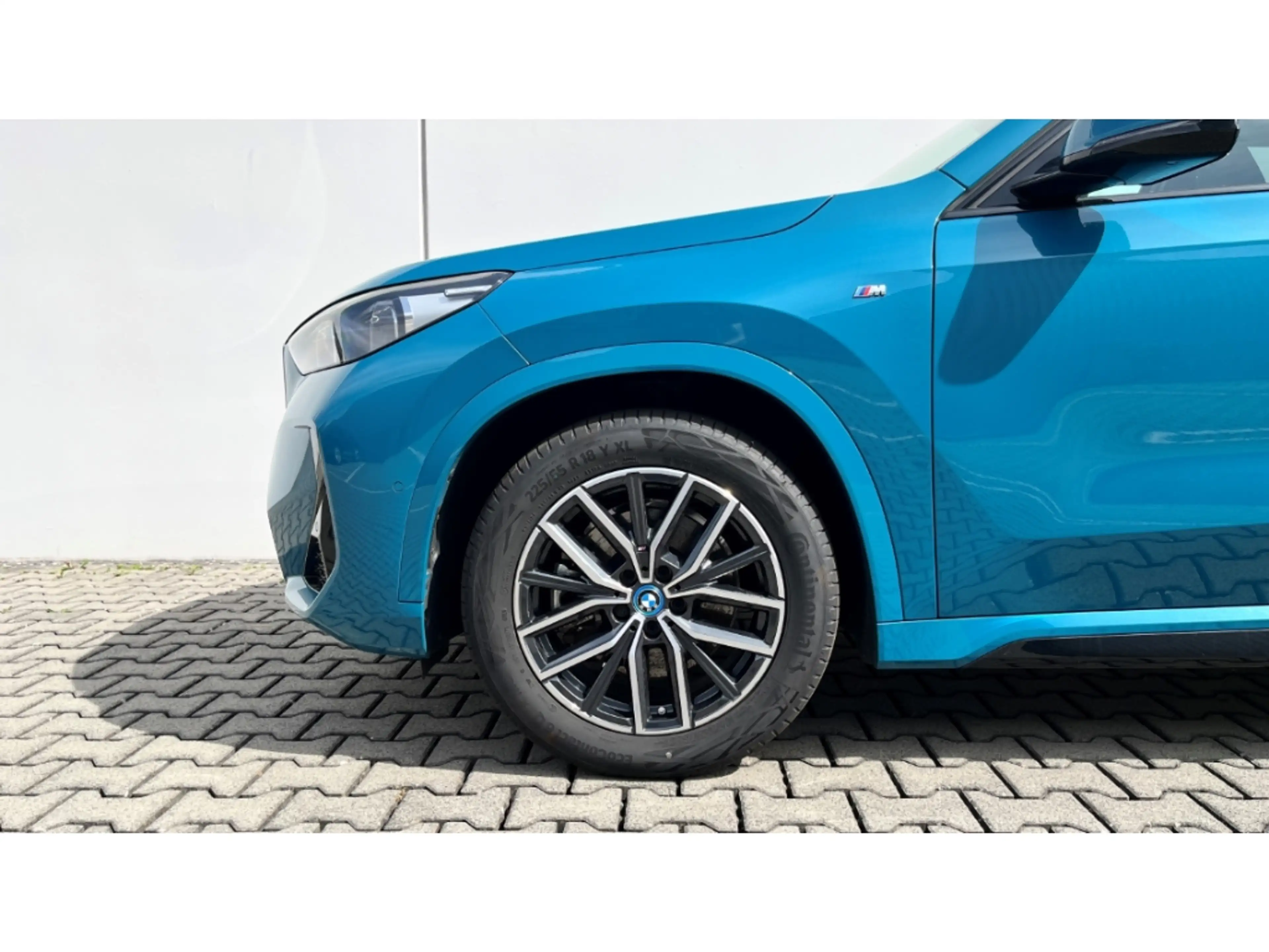 BMW iX1 xDrive 30A Sportpaket AD AHK-el. klappb. AHK-klapp — photo 6
