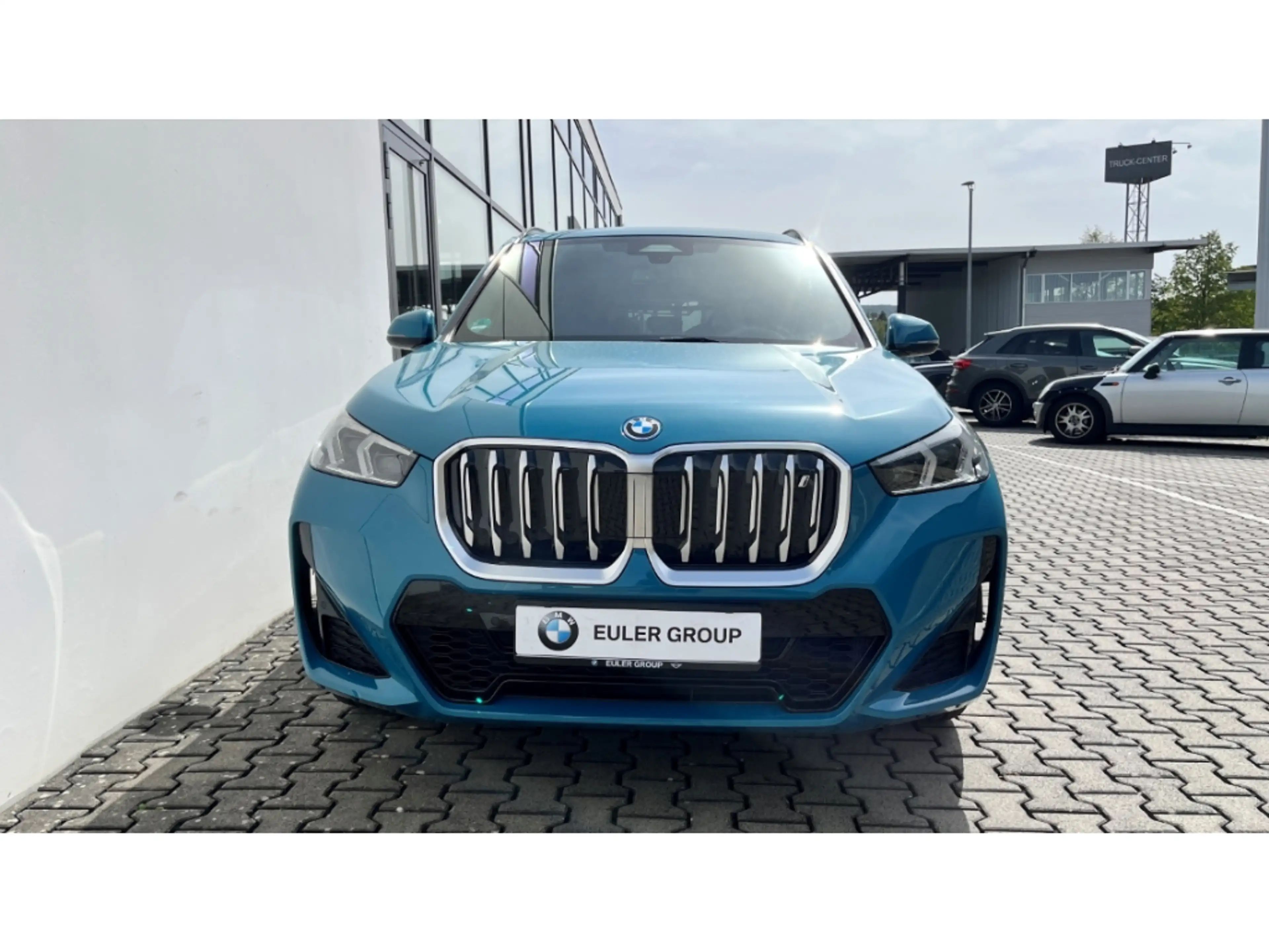 BMW iX1 xDrive 30A Sportpaket AD AHK-el. klappb. AHK-klapp — photo 2