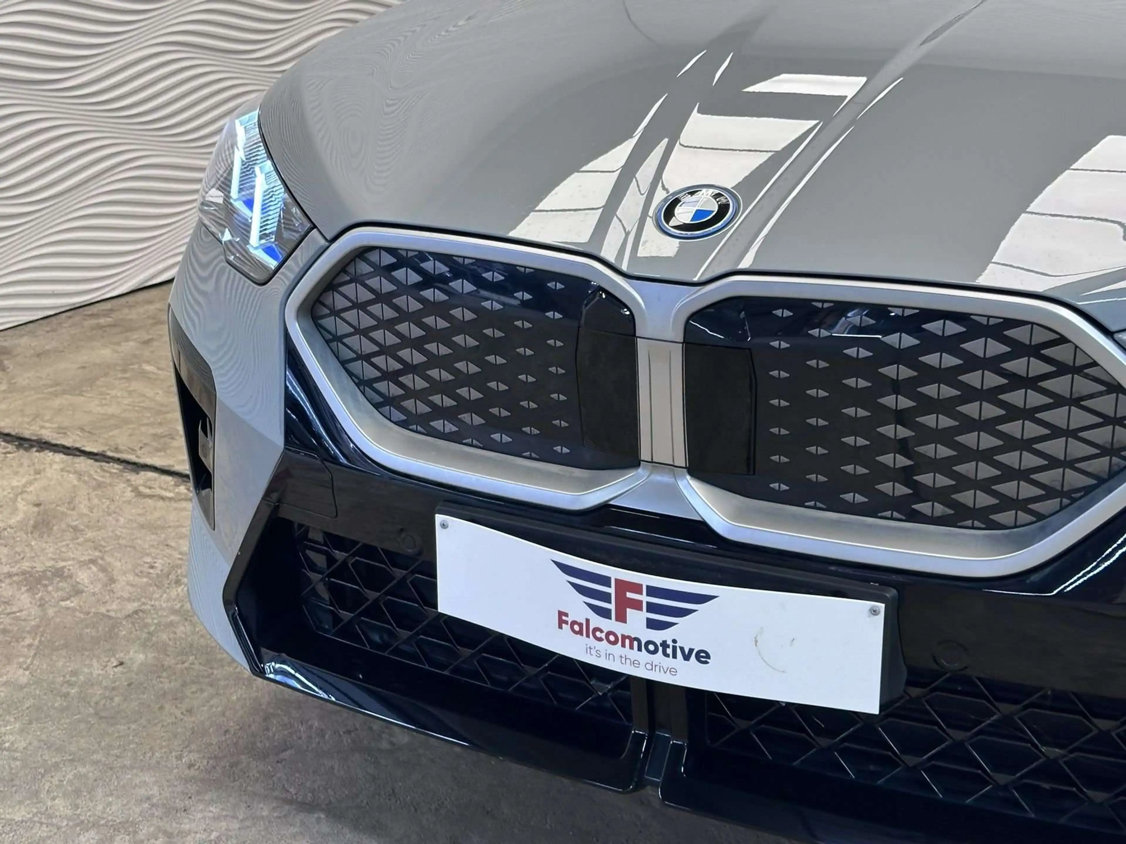 BMW iX2 eDrive20*66.5 kWh*M-SPORT*PREMIUM*21.923 KM!* — photo 6