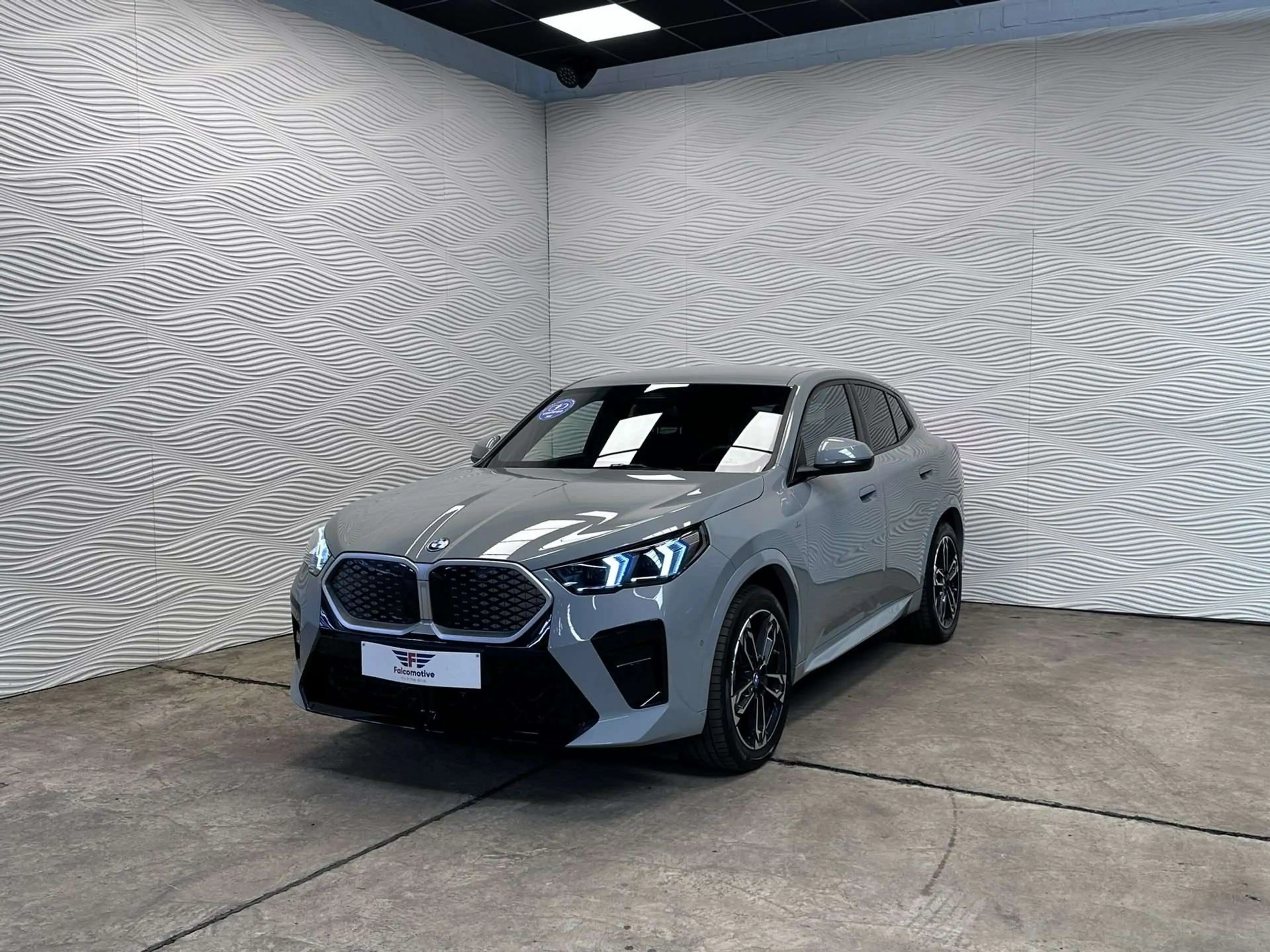 BMW iX2 eDrive20*66.5 kWh*M-SPORT*PREMIUM*21.923 KM!* — photo 3