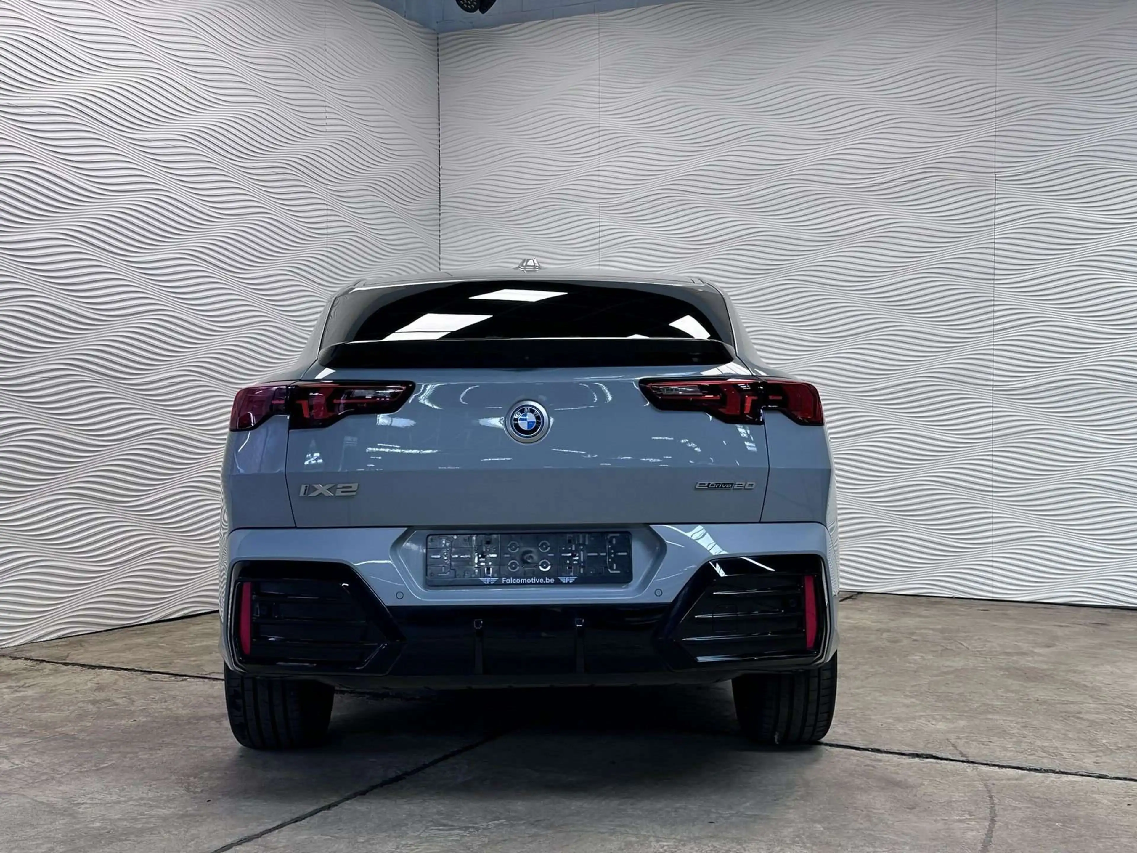 BMW iX2 eDrive20*66.5 kWh*M-SPORT*PREMIUM*21.923 KM!* — photo 9