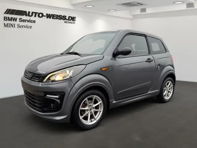 Ligier JS 50 L+DCI+ Ab 15 Jahren Auto fahren