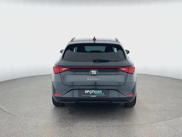 Seat Leon view 4