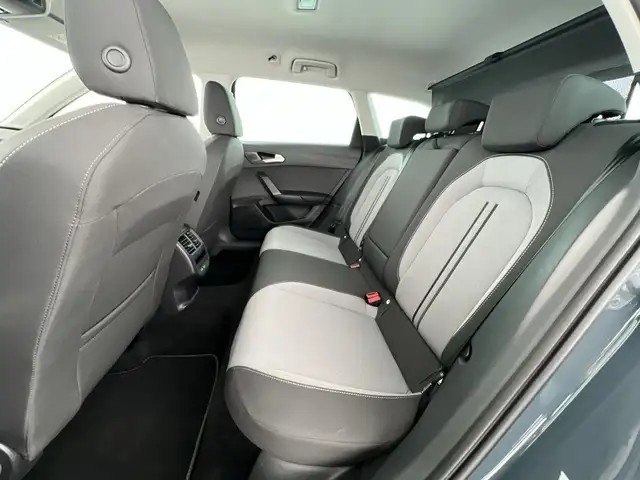Seat Leon view 9