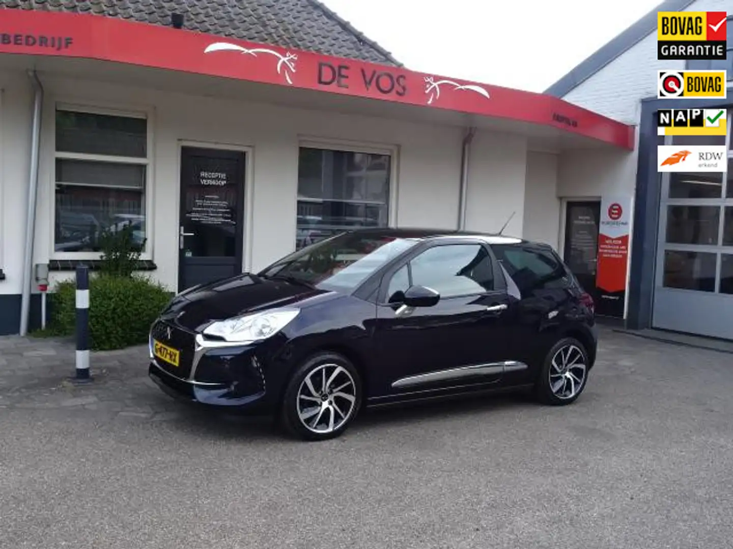 DS Automobiles DS 3 1.2 PureTech Connected Chic Bleu - 1