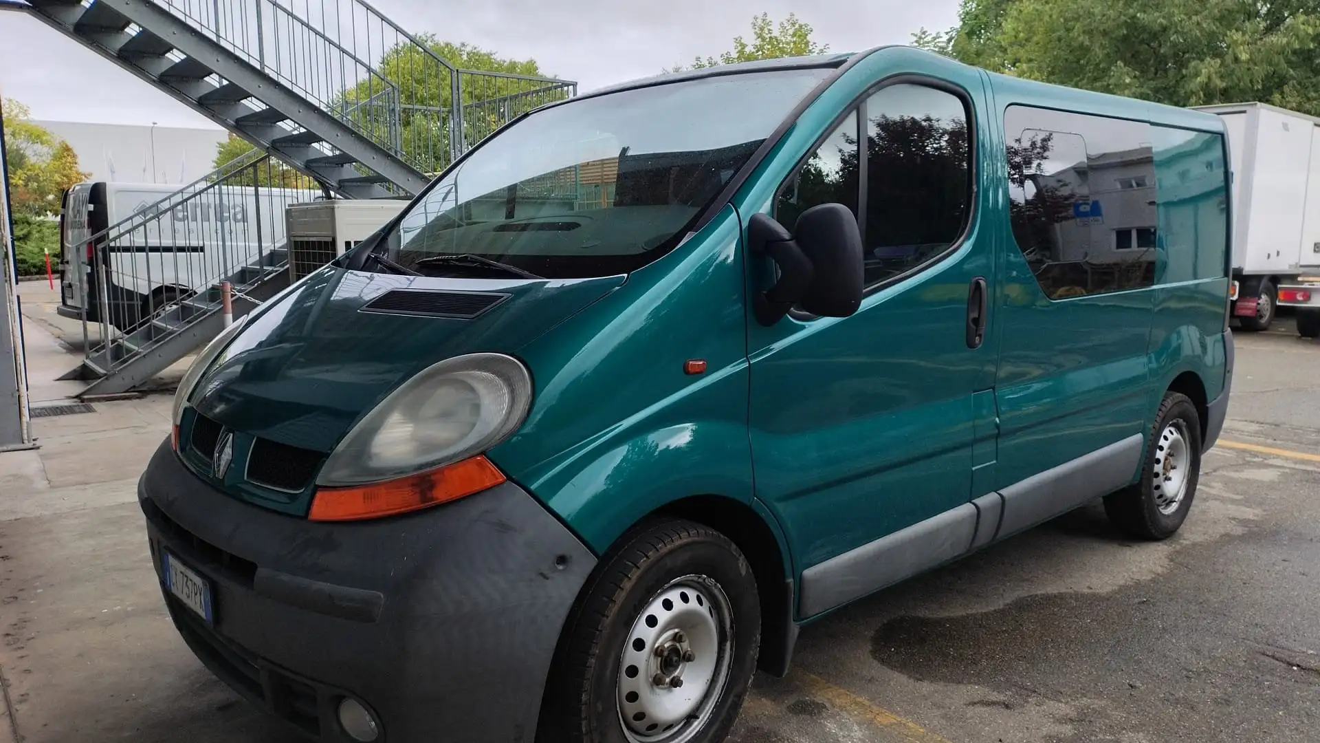 Renault Trafic 6 POSTI AUTOCARRO Vert - 2