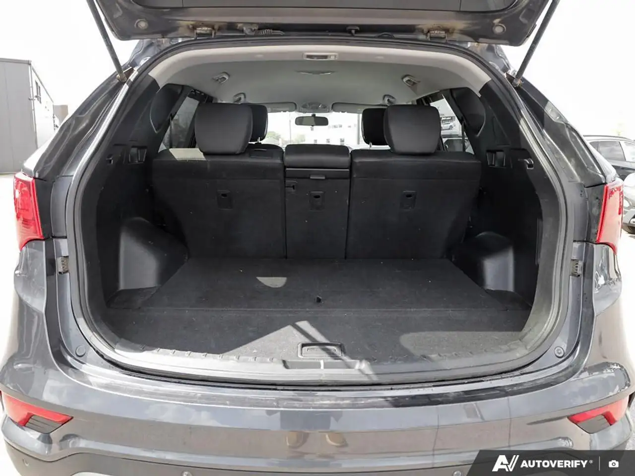 Hyundai SANTA FE снимка Hyundai SANTA FE