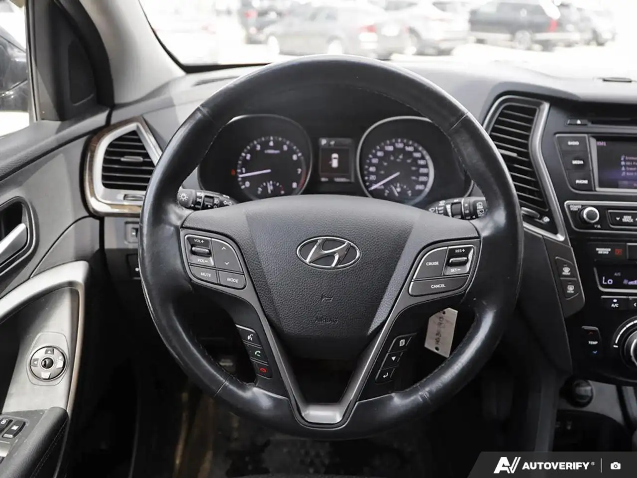 Hyundai SANTA FE снимка Hyundai SANTA FE