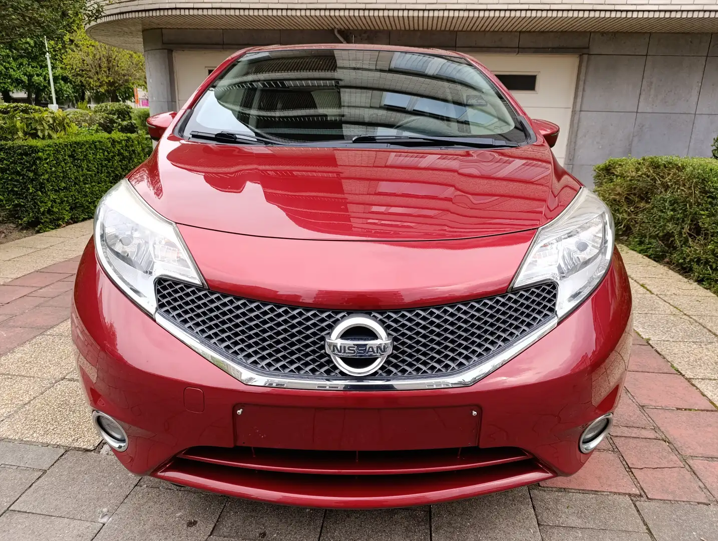 Nissan Note Note 1.2 DIG-S Acenta Sport Pack CVT Červená - 1