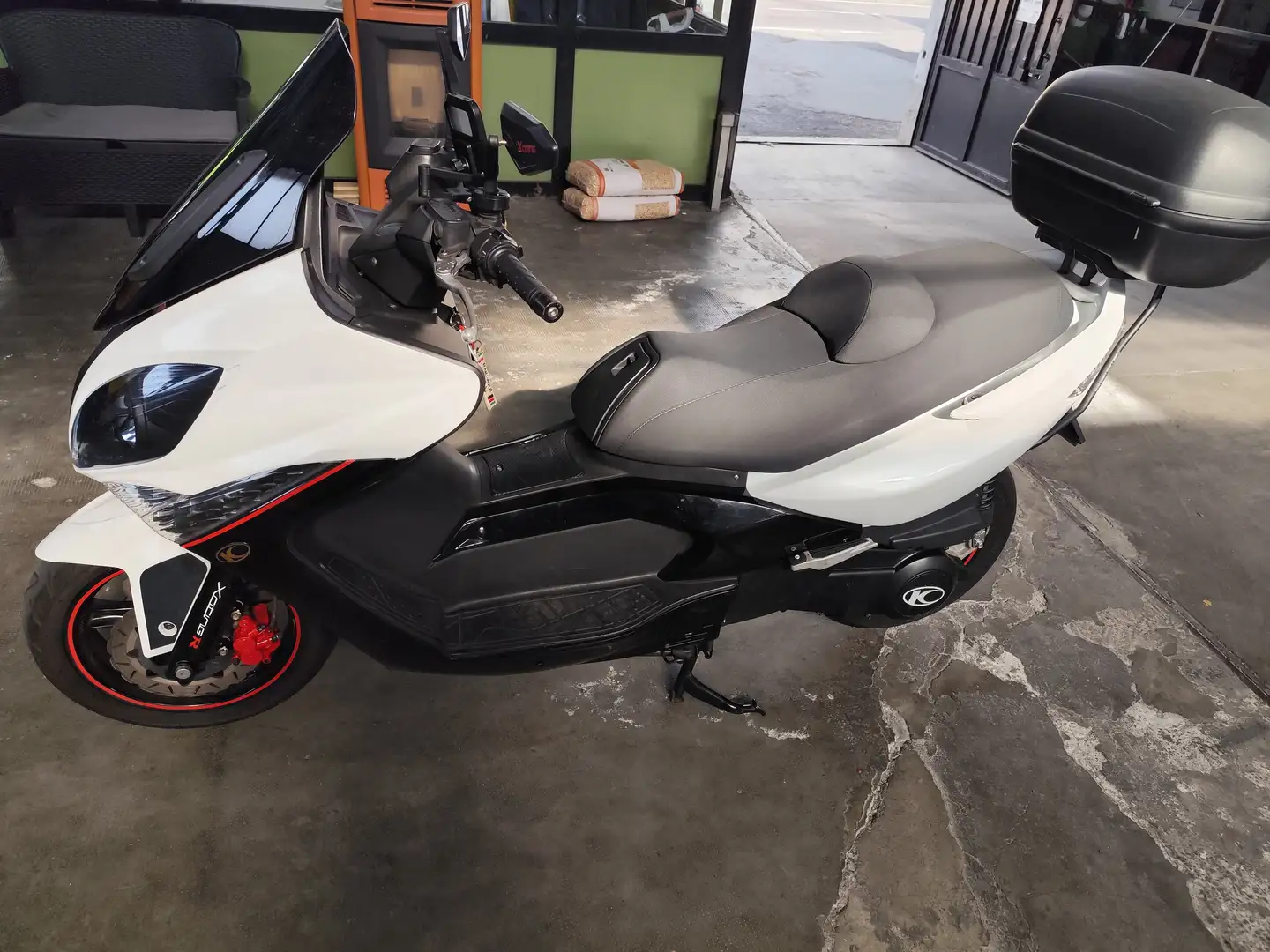 Kymco Xciting 300i R - 1