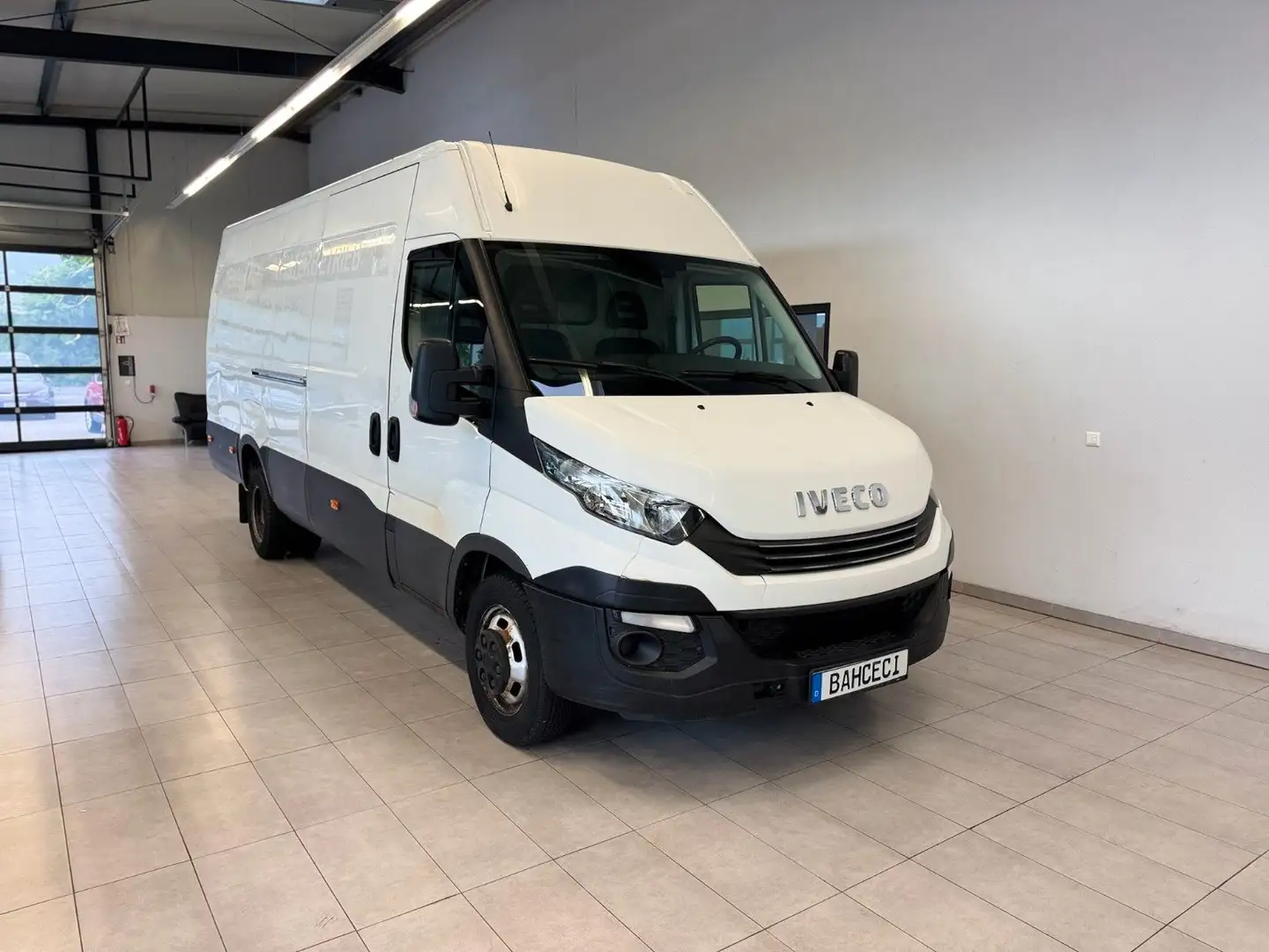 Iveco Daily Kasten Autom.*Zwillingsb.*AHK*MAXI*3Sitzer Белый - 1