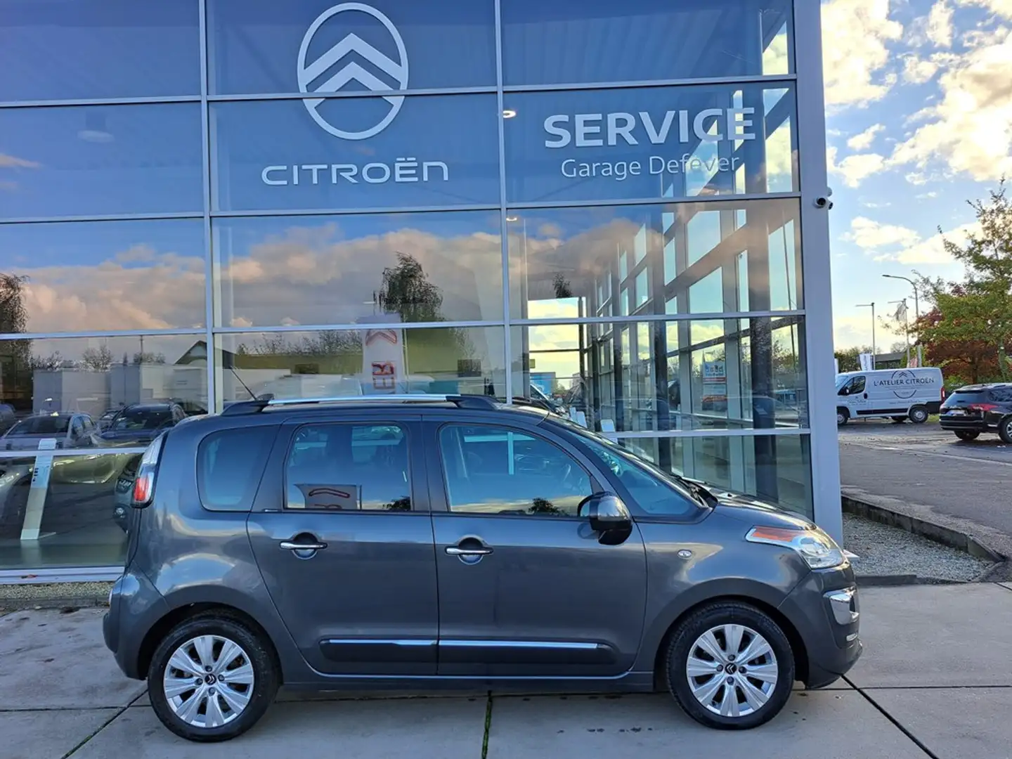 Citroen C3 Picasso 1.6 e-HDi 92 Exclusive FAP EGMV Grijs - 1