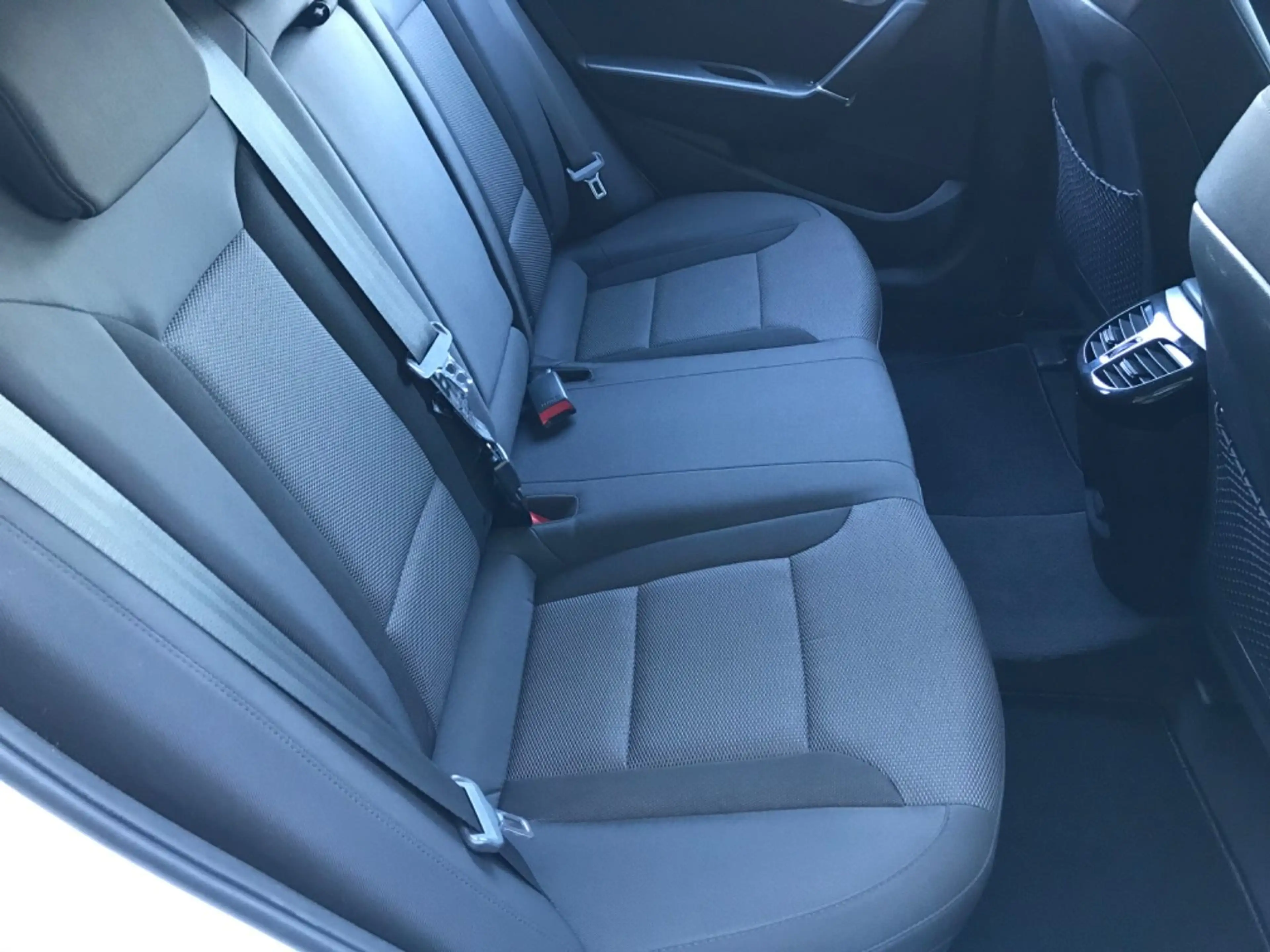 Hyundai i40 cw*Kombi*Sitzhz*Allwetterreifen* — photo 14