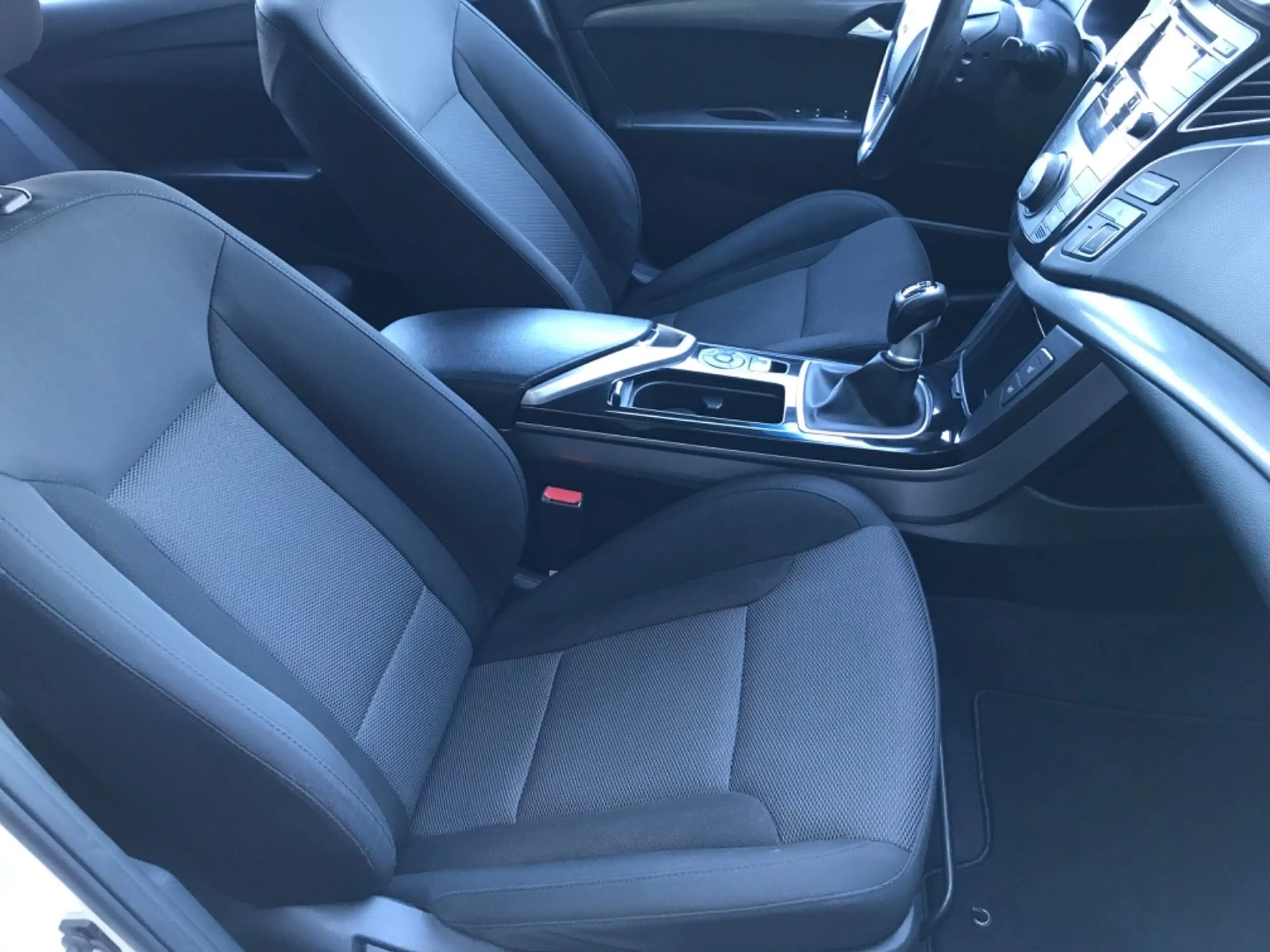 Hyundai i40 cw*Kombi*Sitzhz*Allwetterreifen* — photo 13