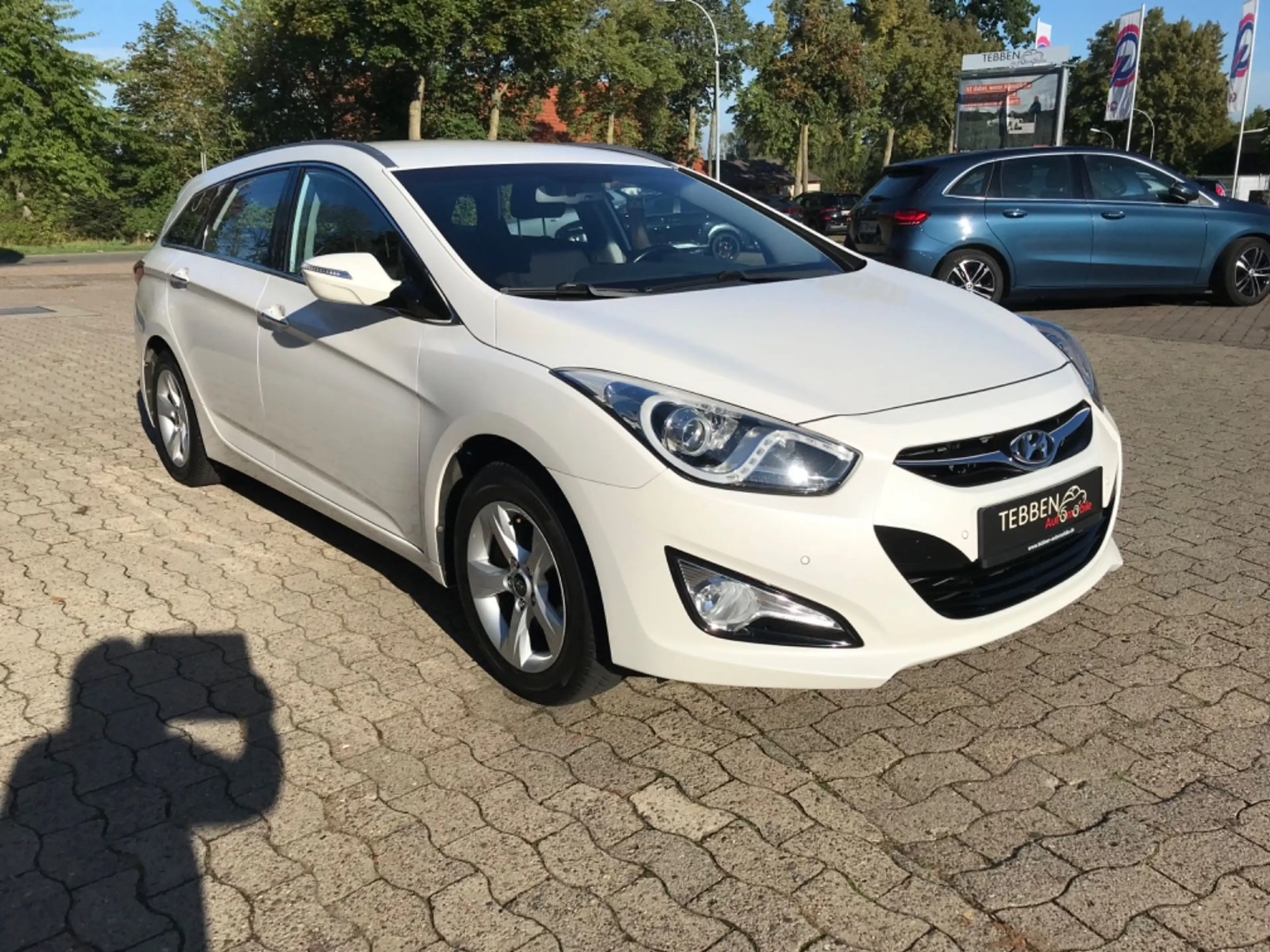Hyundai i40 cw*Kombi*Sitzhz*Allwetterreifen* — photo 3
