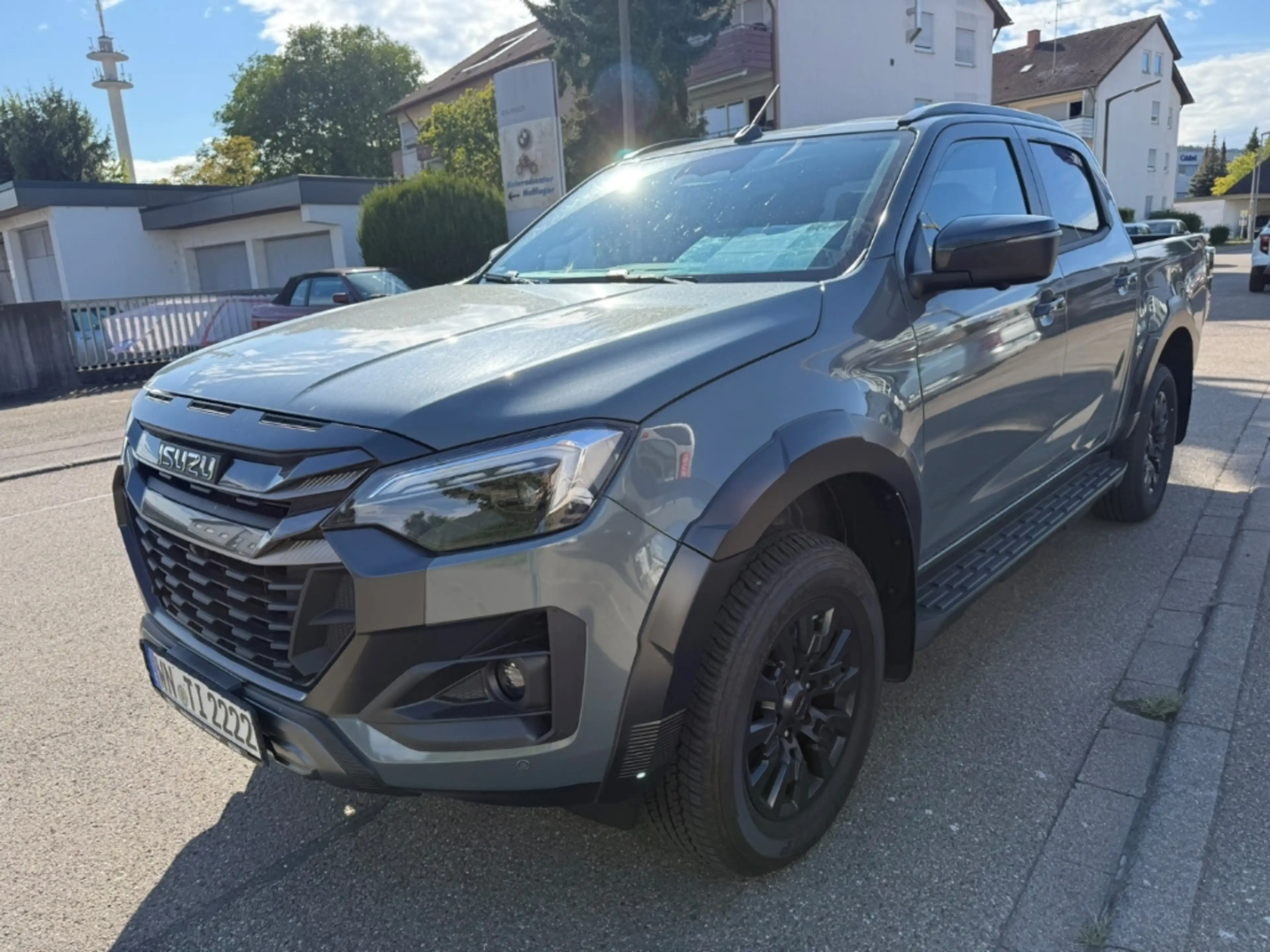Isuzu D-Max V-Cross Double Cab 2.2 Navi Leder 360 Kamera LED S