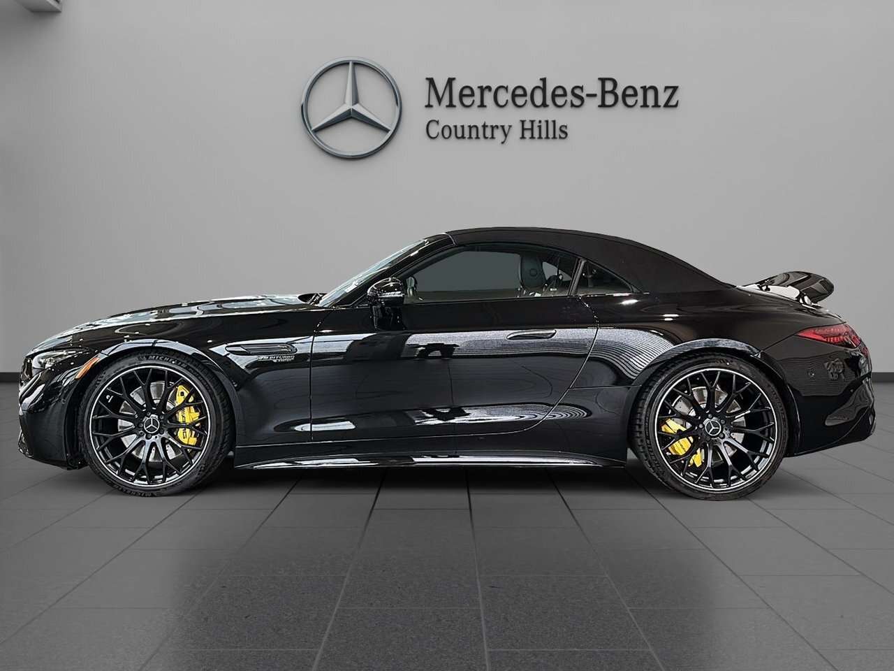 2023 Mercedes-Benz SL-Class Roadster $242,420  New! No Luxury tax! — снимка 1