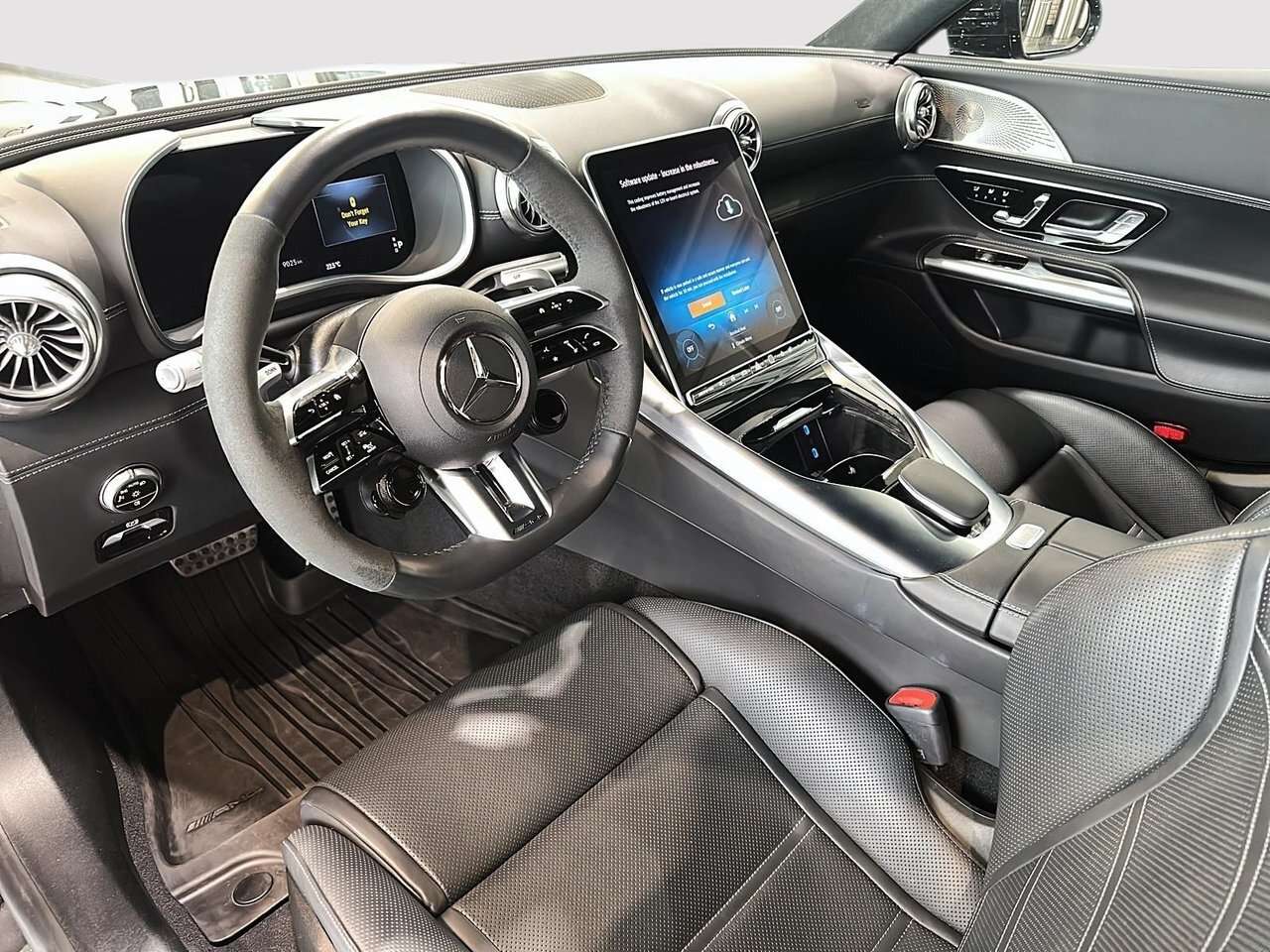 2023 Mercedes-Benz SL-Class Roadster $242,420  New! No Luxury tax! — снимка 1
