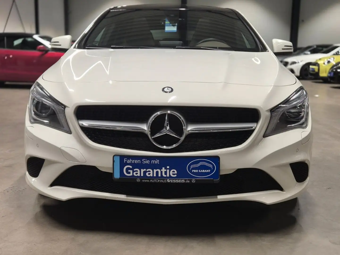 Mercedes-Benz CLA 220 CLA220 CDI SB EXCLUSIVE LEDER XENON H&K PANO AHK White - 2
