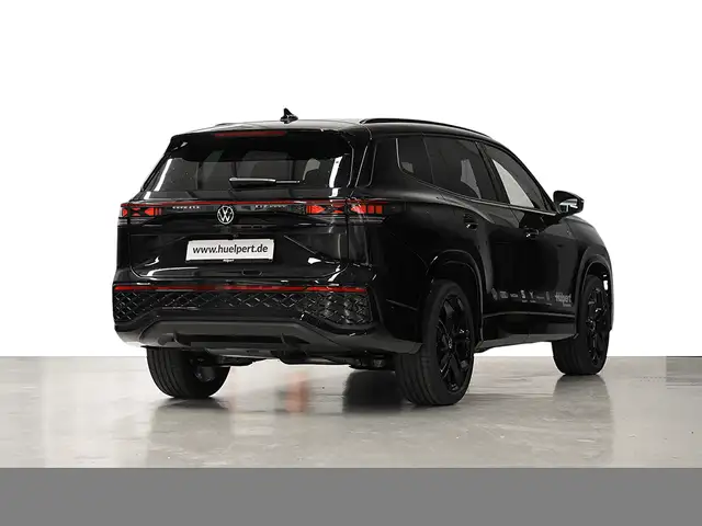Volkswagen Tayron view 2