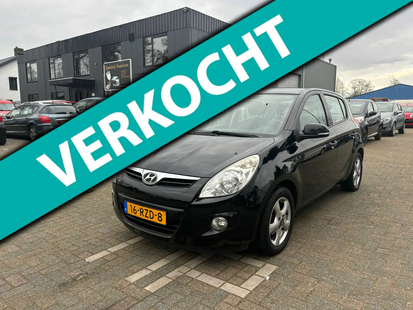 Hyundai i20 1.2i i-Motion Nwe Apk / Airco / Trekhaak Schwarz - 1