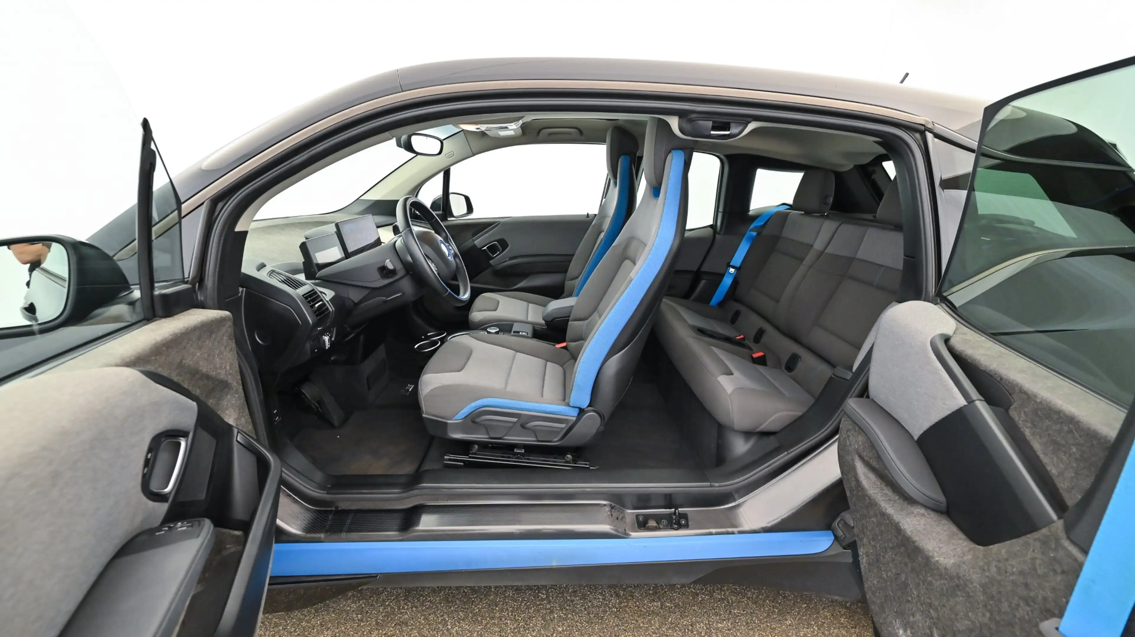 BMW i3 eDrive S i01 — photo 9