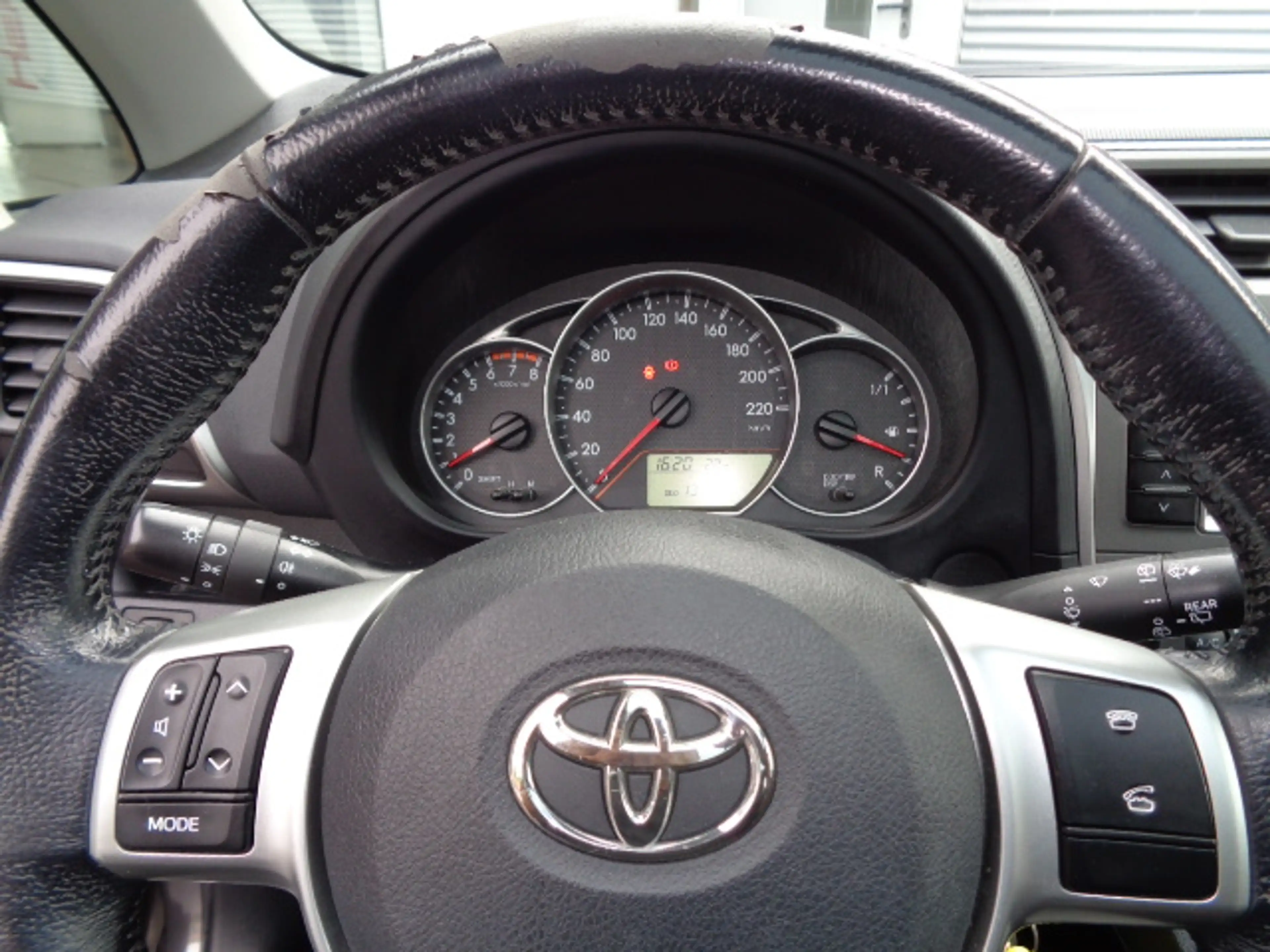 Toyota Verso-S Verso S Verso S 1.33 VVT-i Life — photo 13