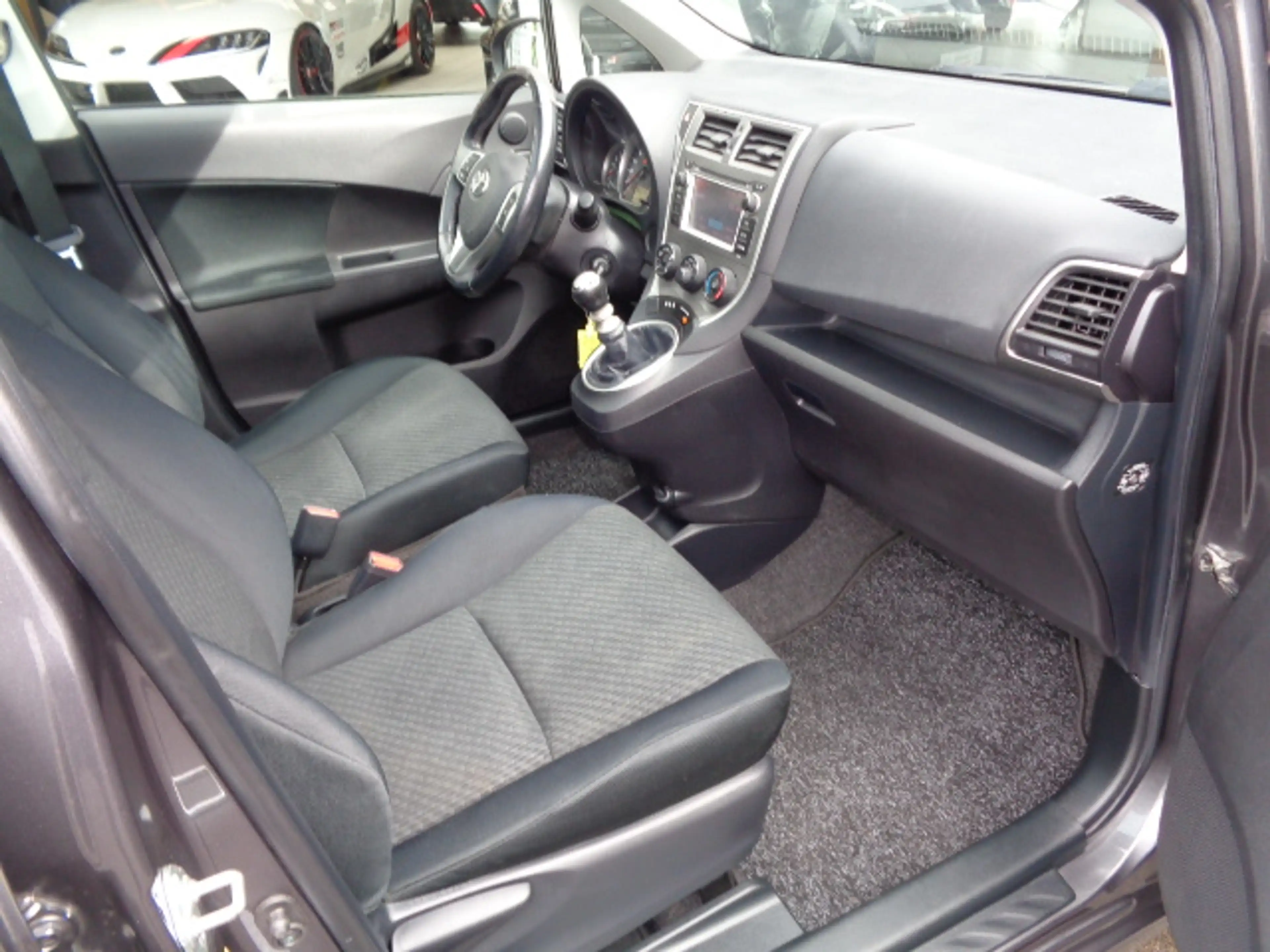 Toyota Verso-S Verso S Verso S 1.33 VVT-i Life — photo 7