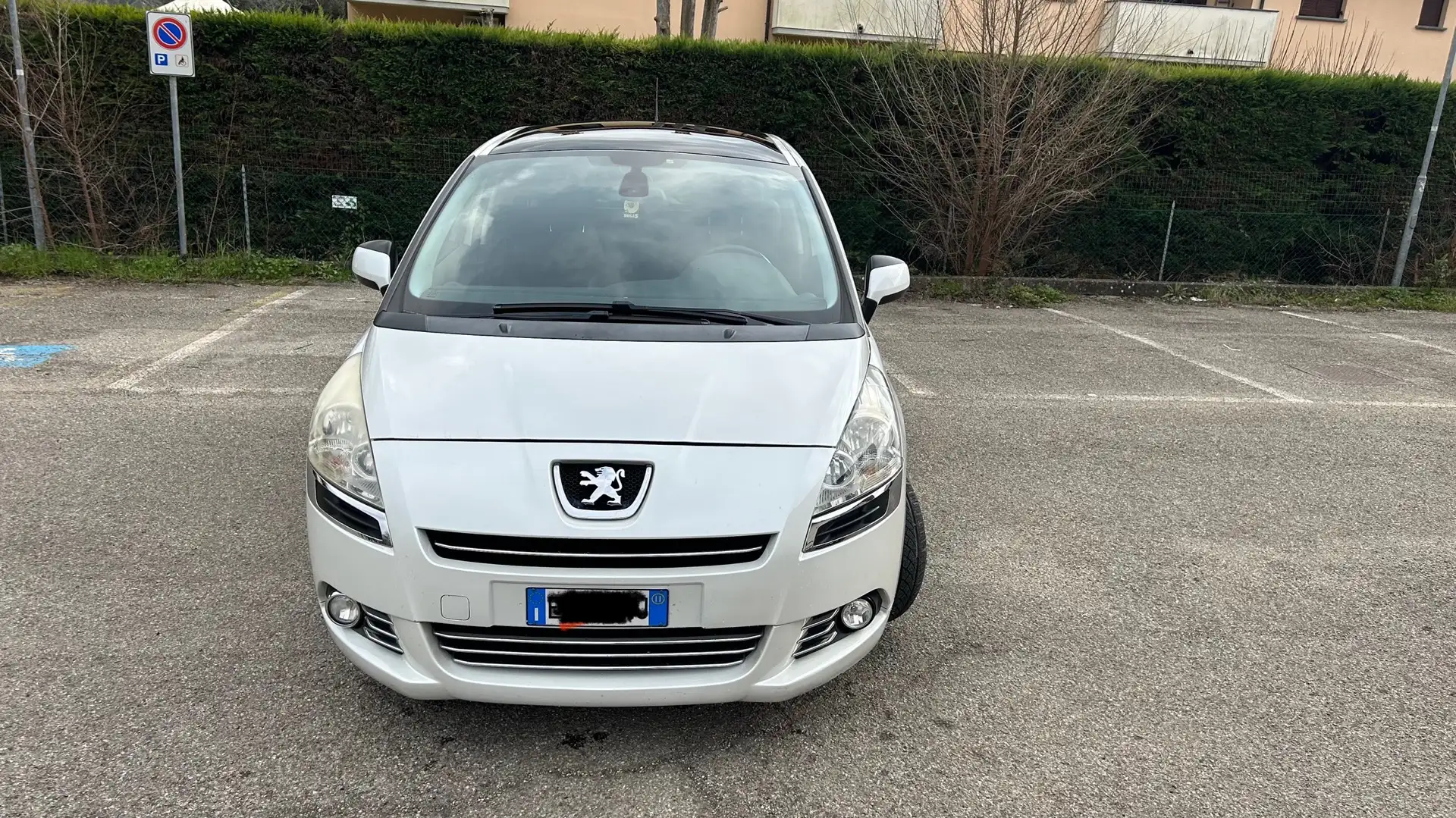 Peugeot 5008 1.6 hdi 8v Active (tecno) 112cv - 1