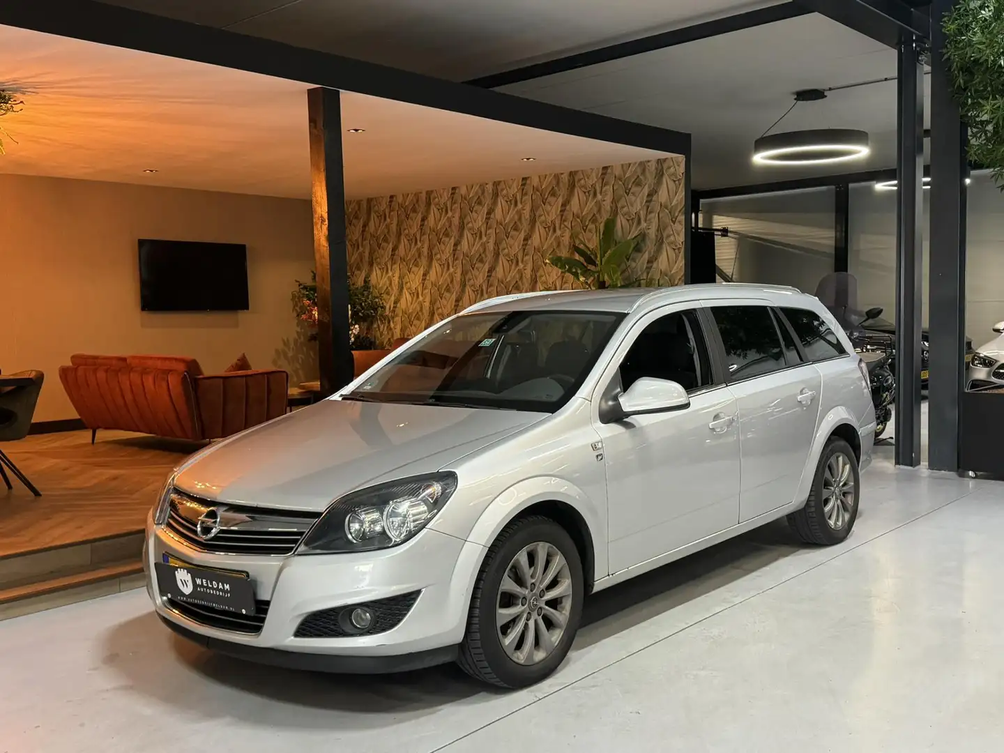 Opel Astra Wagon 1.6 111 years Edition NAP Trekhaak Cruise Ri Grijs - 2