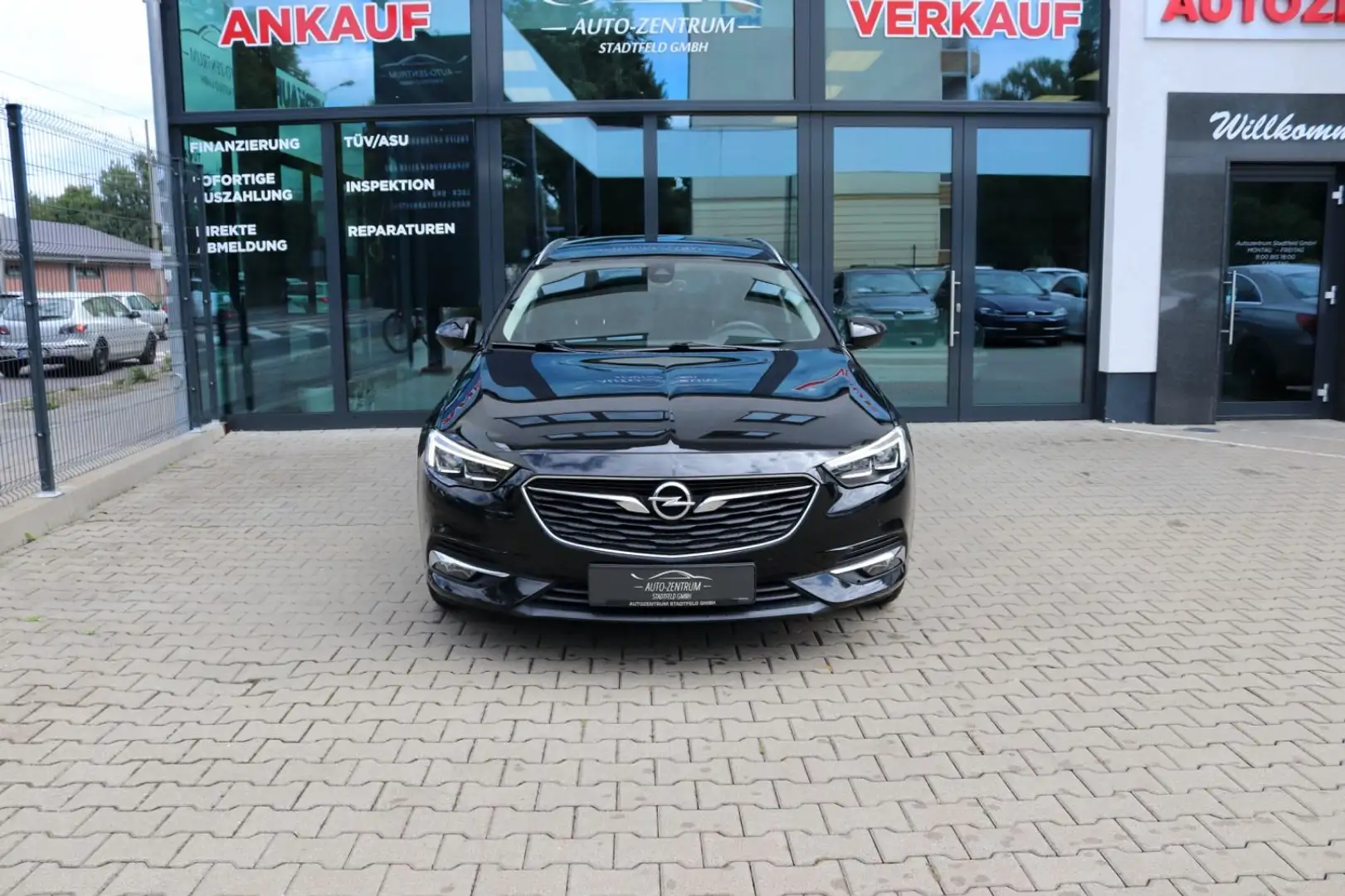 Opel Insignia B Sports Tourer Innovation 4x4 Navi LED Noir - 2