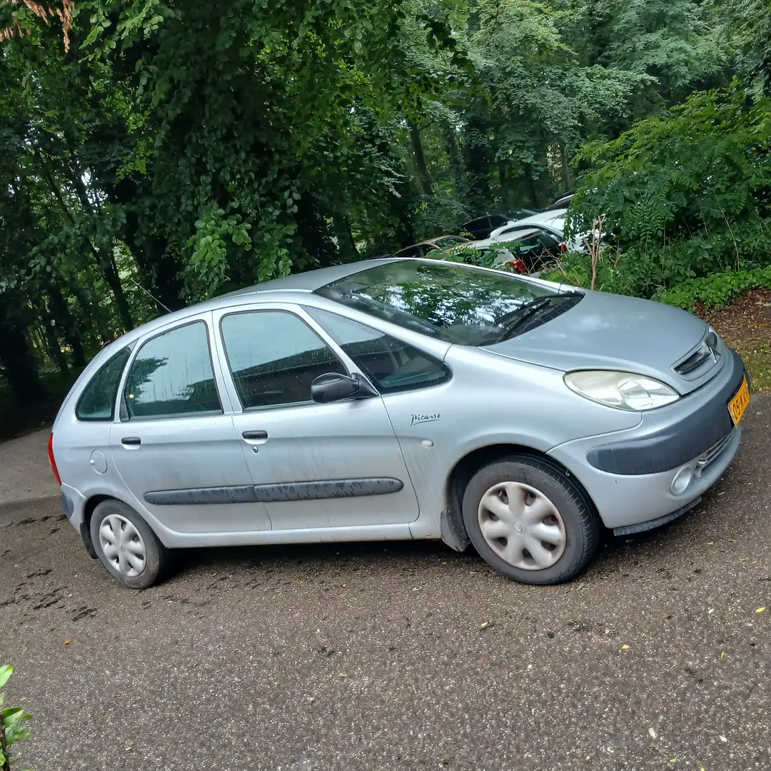 Citroen Xsara Picasso 1.6i Stříbrná - 1