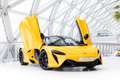 McLaren Artura 3.0 V6 Plug-in | 680pk | Volcano Yellow | Blac... Geel - thumbnail 38