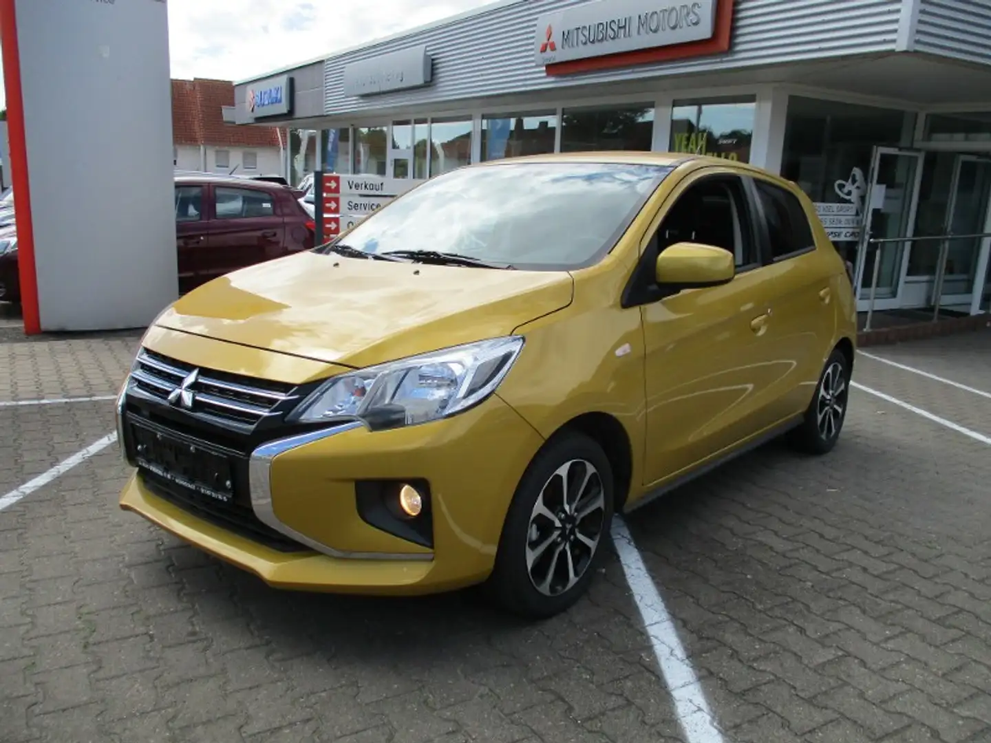 Mitsubishi Space Star Select+ 1.2 MIVEC ClearTec 5-Gang Gelb - 1