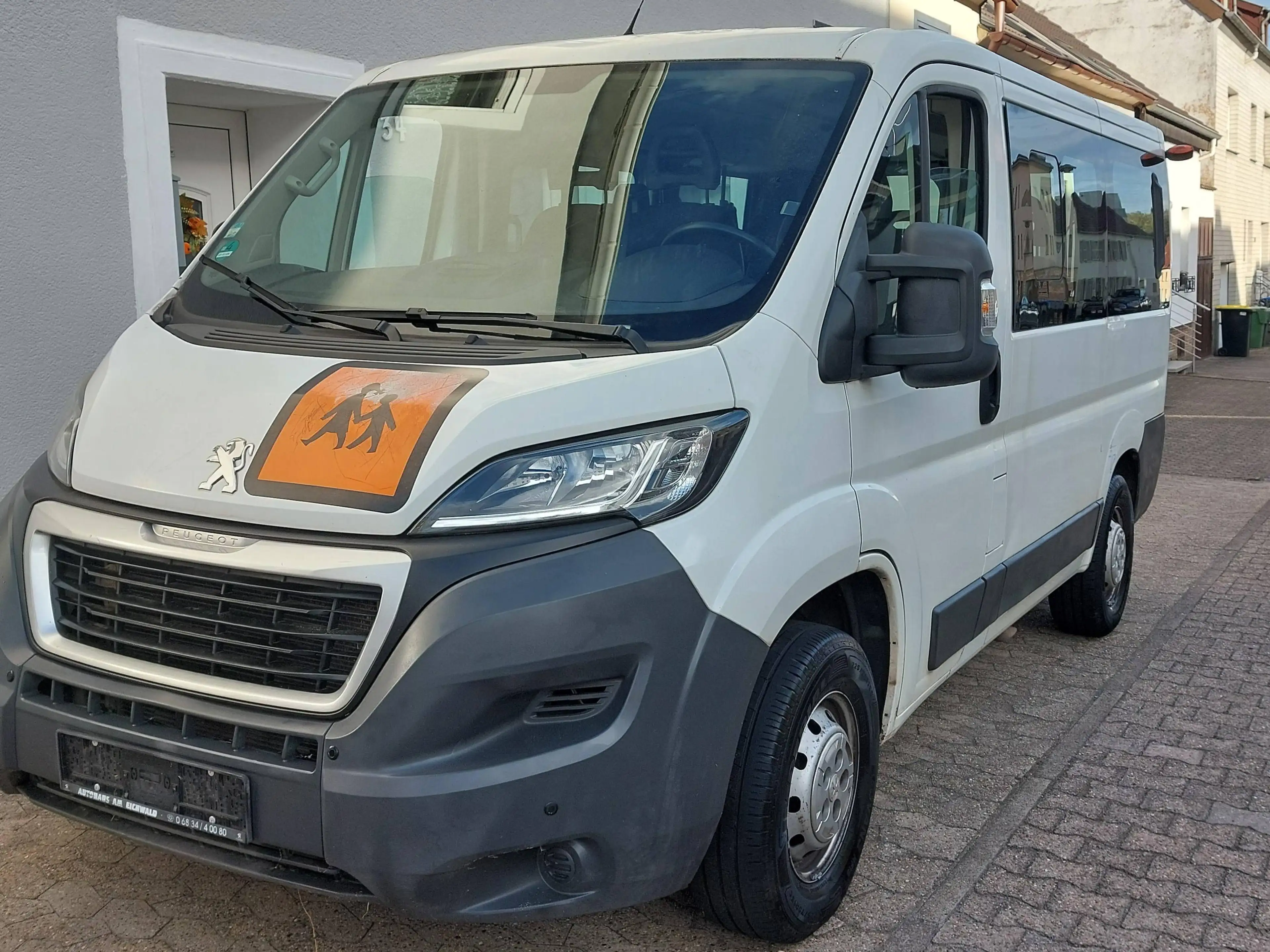 Peugeot Boxer 330 L1H1 Komfort HDi 1-HAND KLIMA TUV-NEU 9-Sitzer