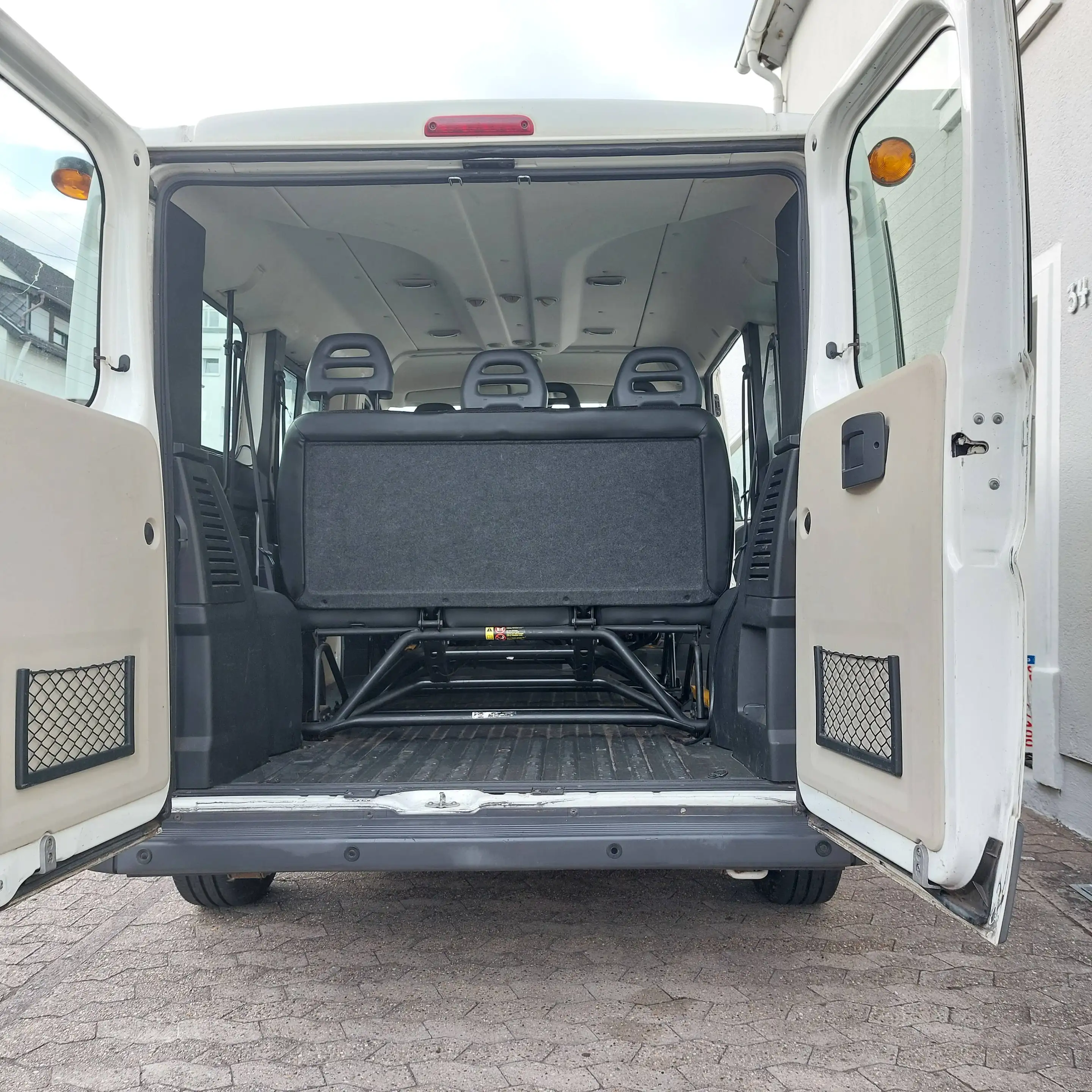 Peugeot Boxer 330 L1H1 Komfort HDi 1-HAND KLIMA TUV-NEU 9-Sitzer — photo 10