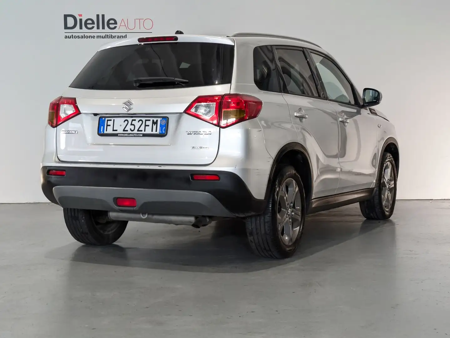Suzuki Vitara 1.6 DDiS 4WD All Grip V-Top Argent - 2