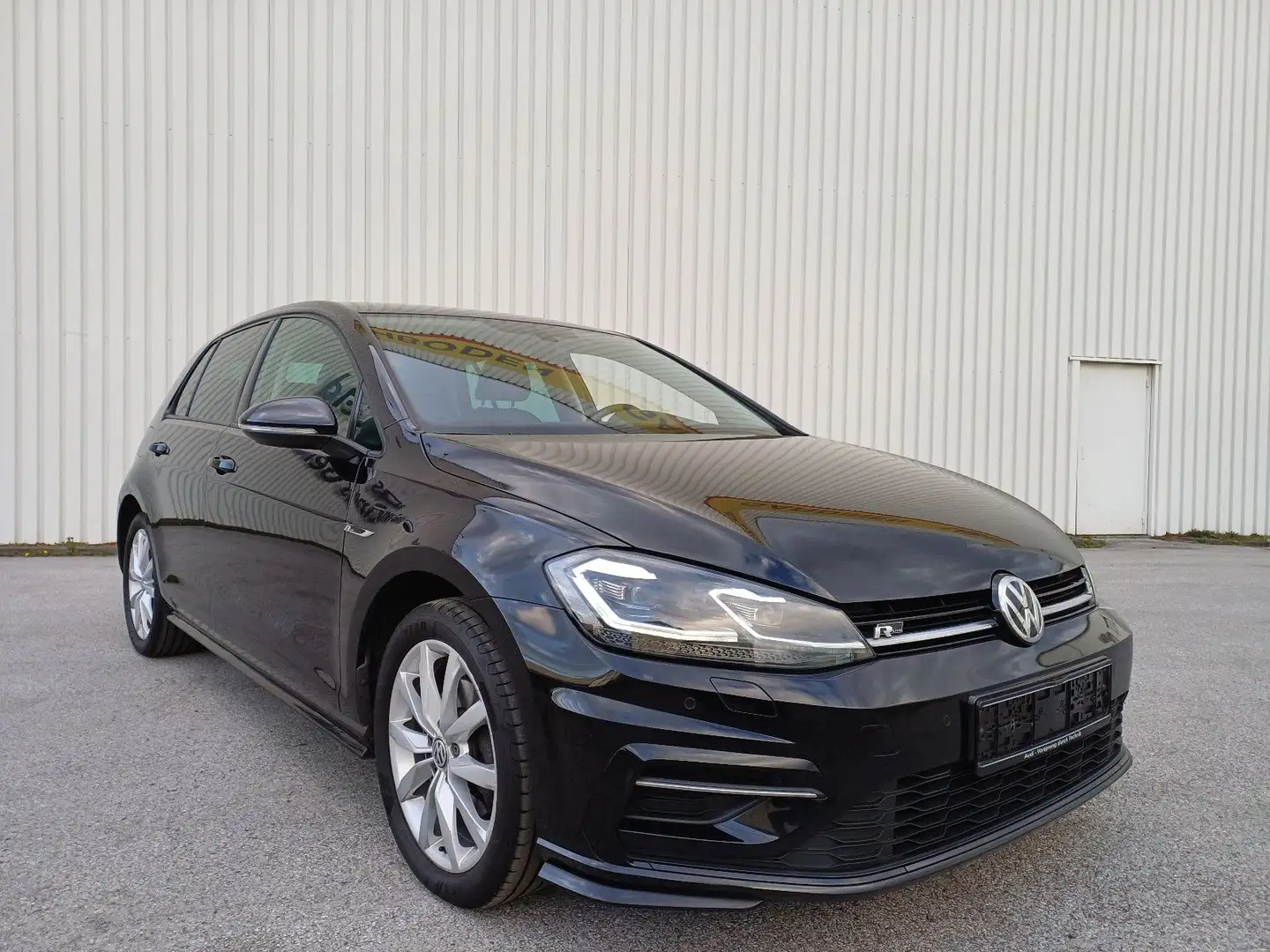 Volkswagen Golf VII 1.5TSI ACT DSG Highl BMT R Line LED/ACC Negro - 1