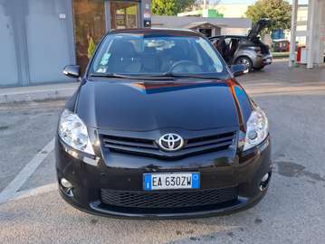 Auris 5p 1.4d Sol FL