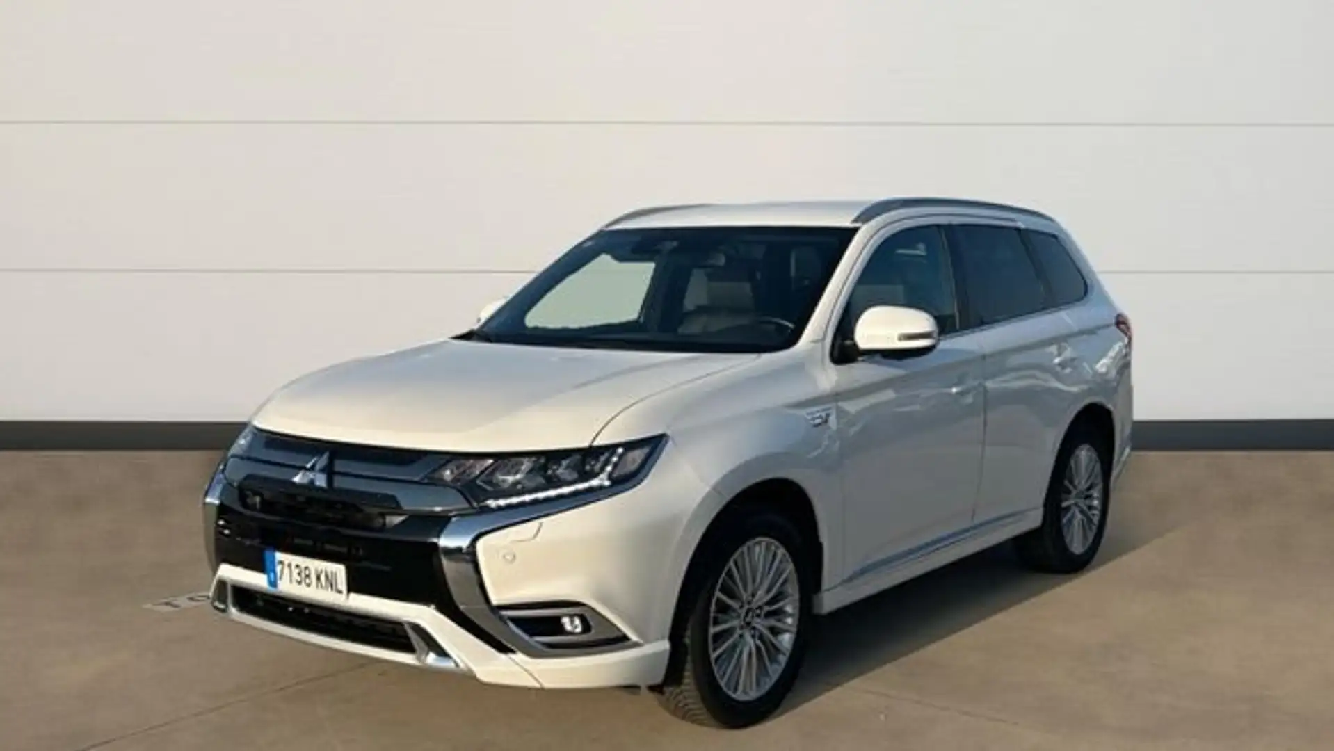 Mitsubishi Outlander 2.4 PHEV KAITEKI AUTO 4WD 224 5P Blanco - 2