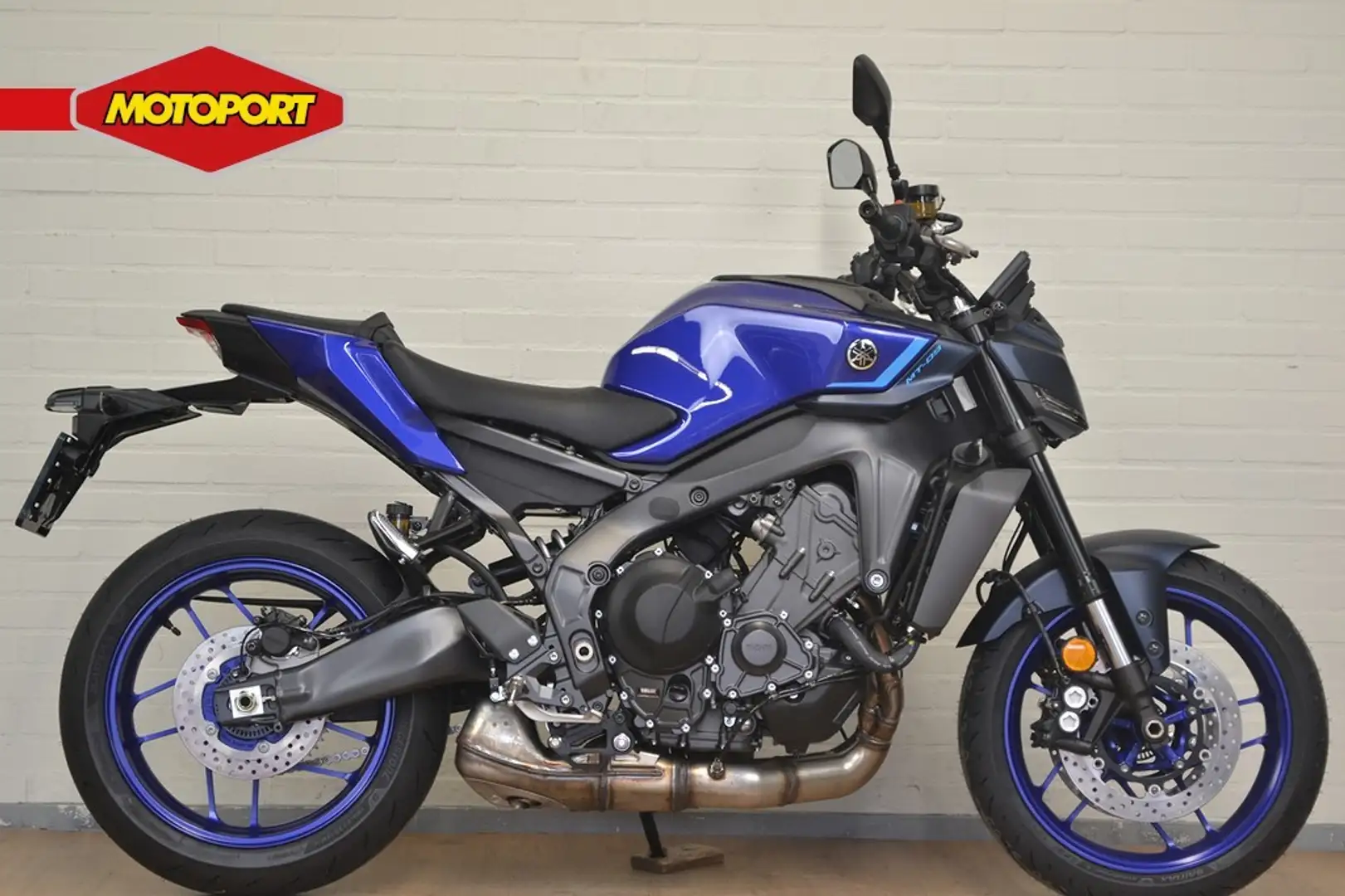 Yamaha MT-09 Blau - 1