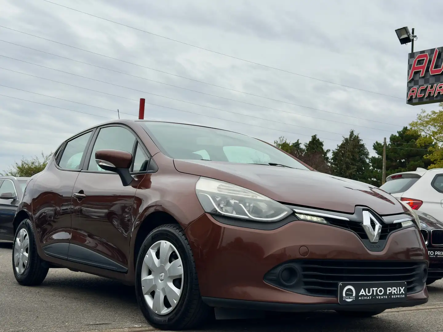 Renault Clio 0.9 TCe Energy Expression Navi Clim Start&Stop Bruin - 2