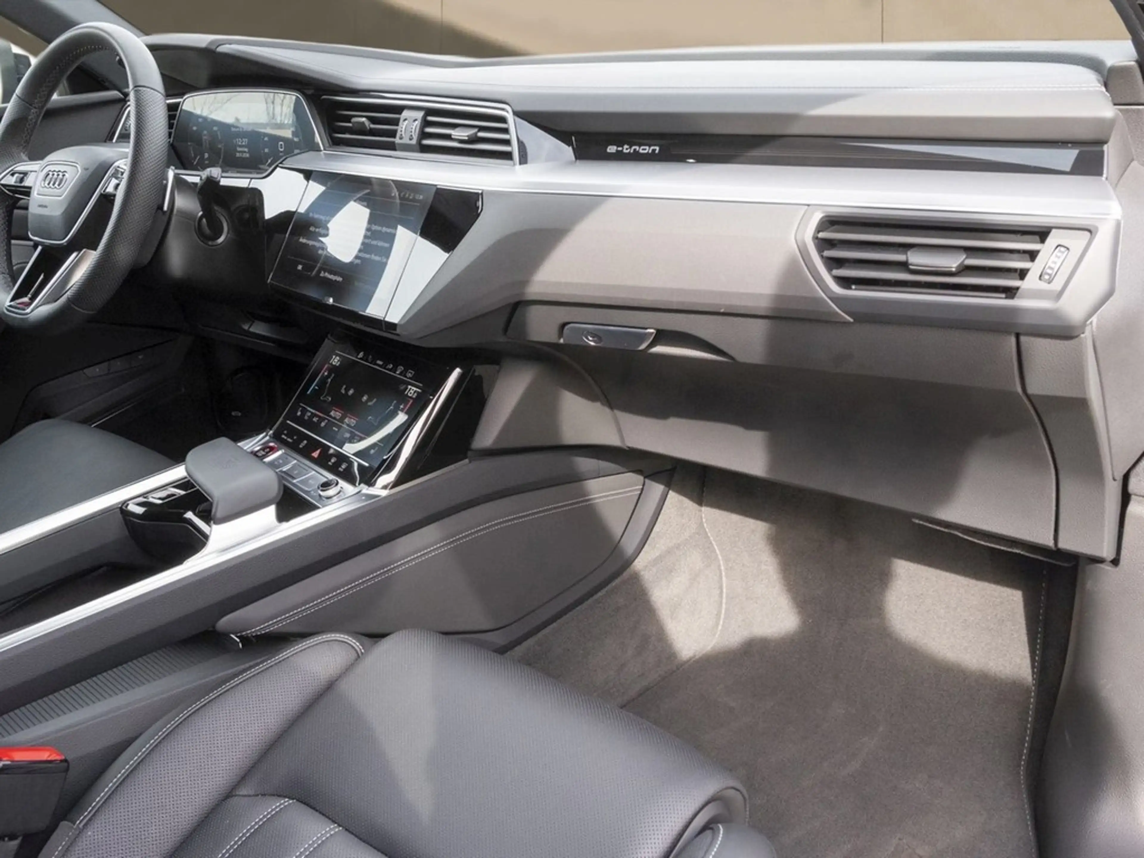 Audi SQ8 e-tron 370 kW quattro 22"|360°|PANO|ACC|MATRIX — photo 9