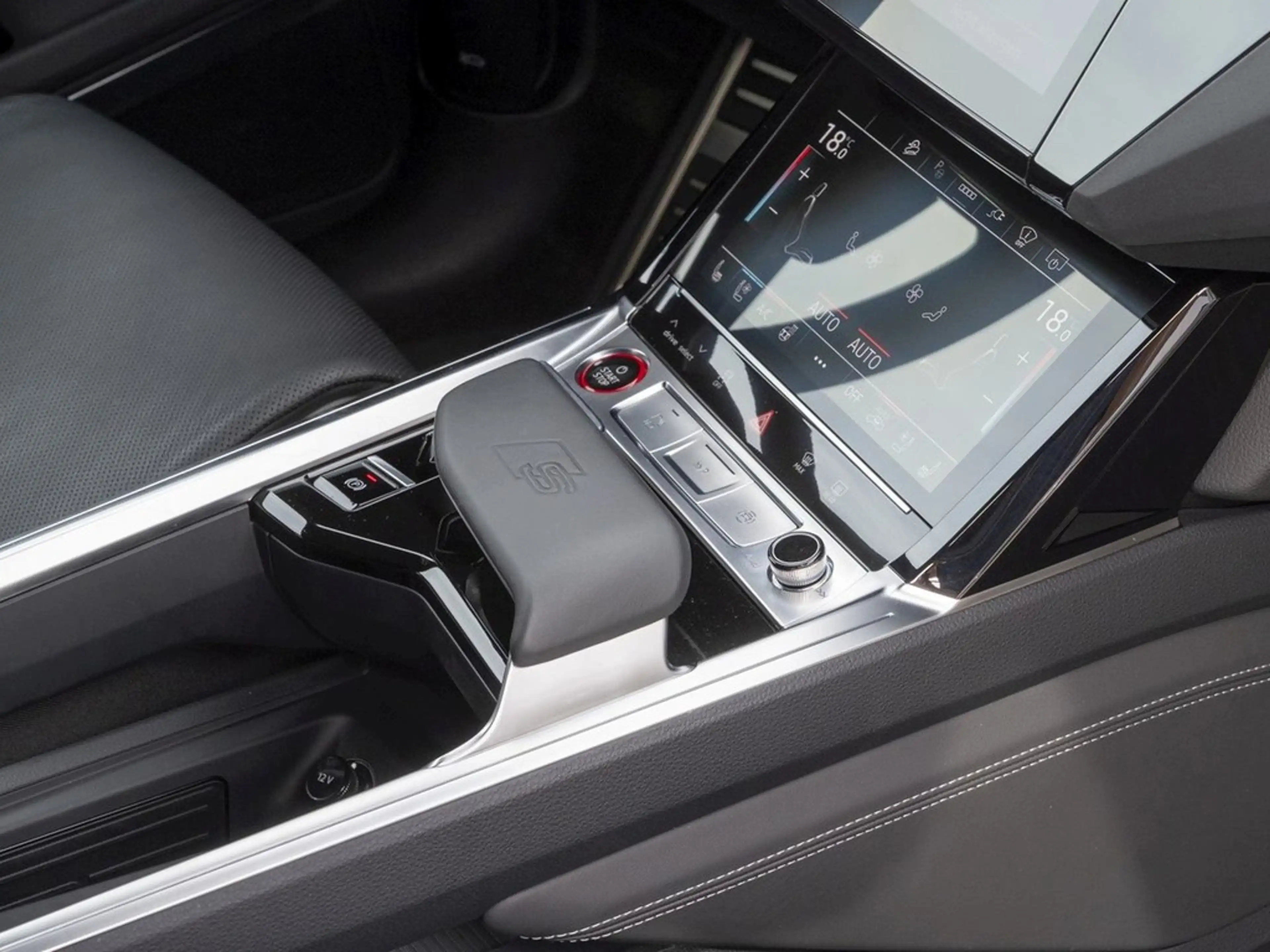 Audi SQ8 e-tron 370 kW quattro 22"|360°|PANO|ACC|MATRIX — photo 10