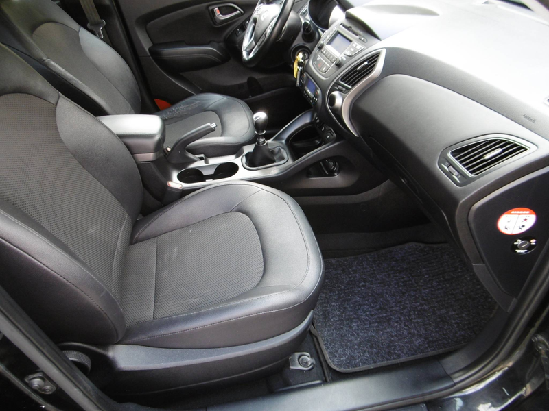 Hyundai iX35 blue Finale 2WD — photo 8