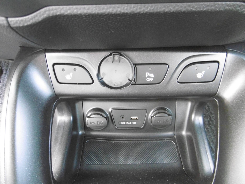 Hyundai iX35 blue Finale 2WD — photo 12